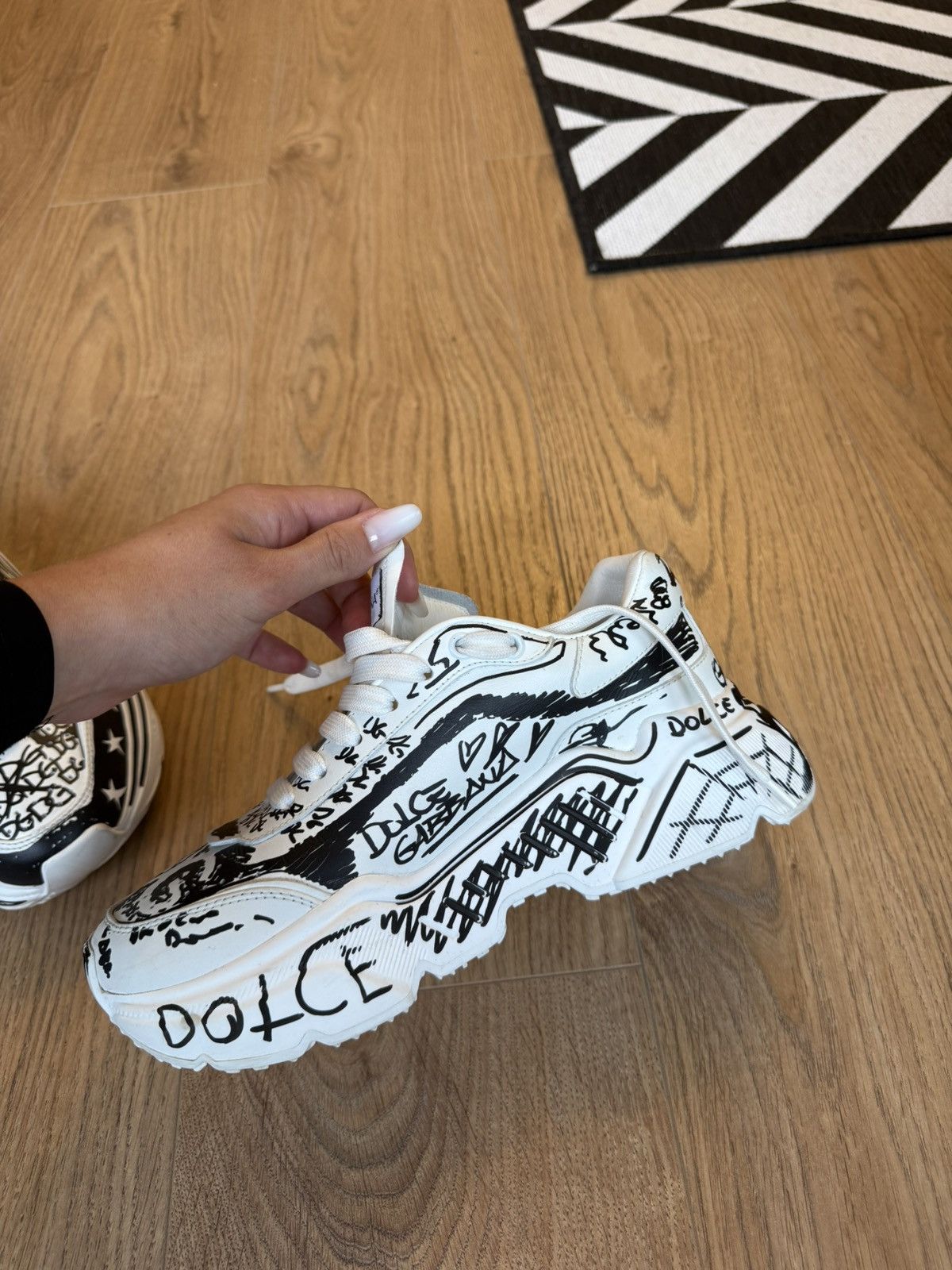 Dolce & Gabbana Hand painted grafitti daymaster sneakers Size US 8 / IT 38 - 2 Thumbnail