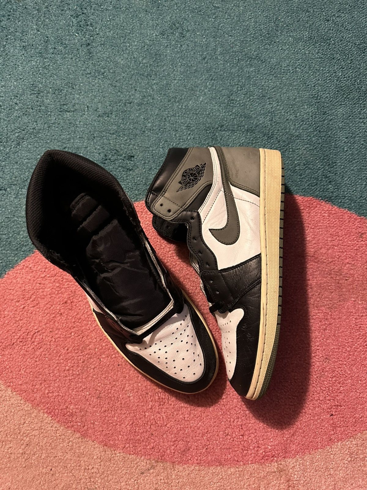 Jordan Brand Air Jordan 1 Retro High OG Clay Green Size US 11.5 / EU 44-45 - 1 Thumbnail