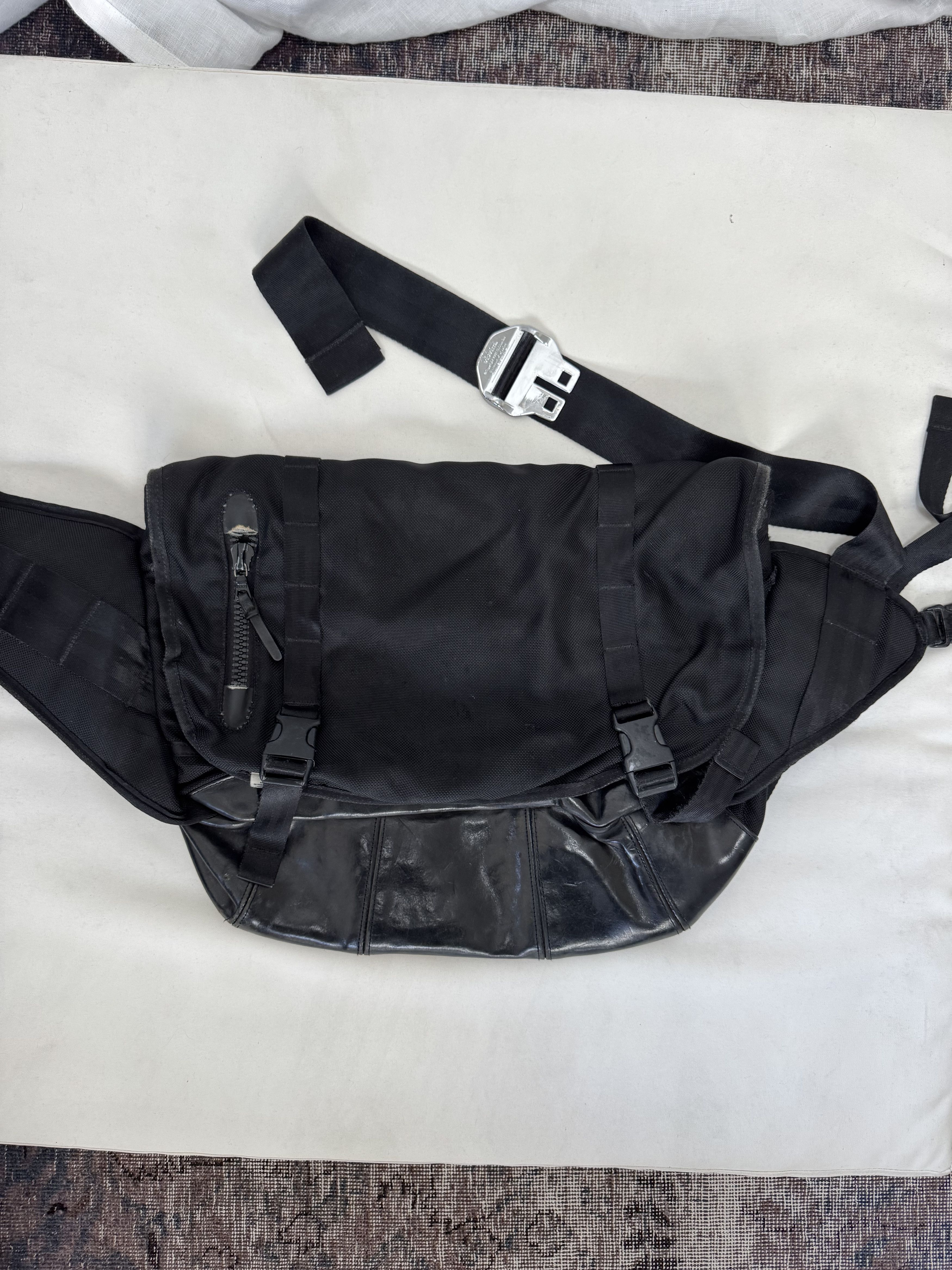 Visvim Visvim Ballistic E-cat 18L Black Messenger Bag | Grailed