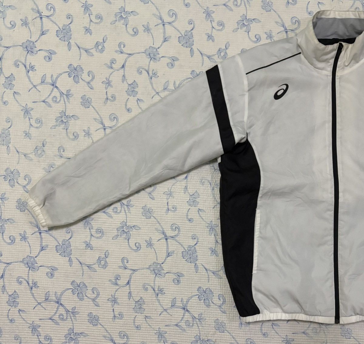 Asics Asics Windbreaker Zipper Light Jacket Streetwear Size US L / EU 52-54 / 3 - 2 Thumbnail