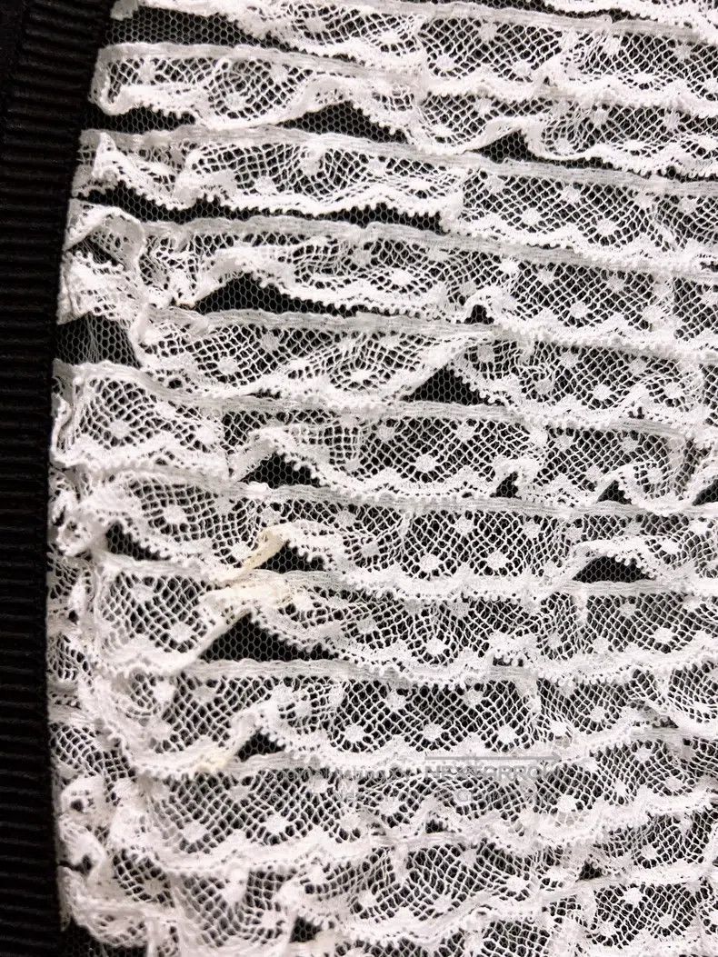 Valentino Valentino Black lace knitted dress Size L / US 10 / IT 46 - 4 Thumbnail