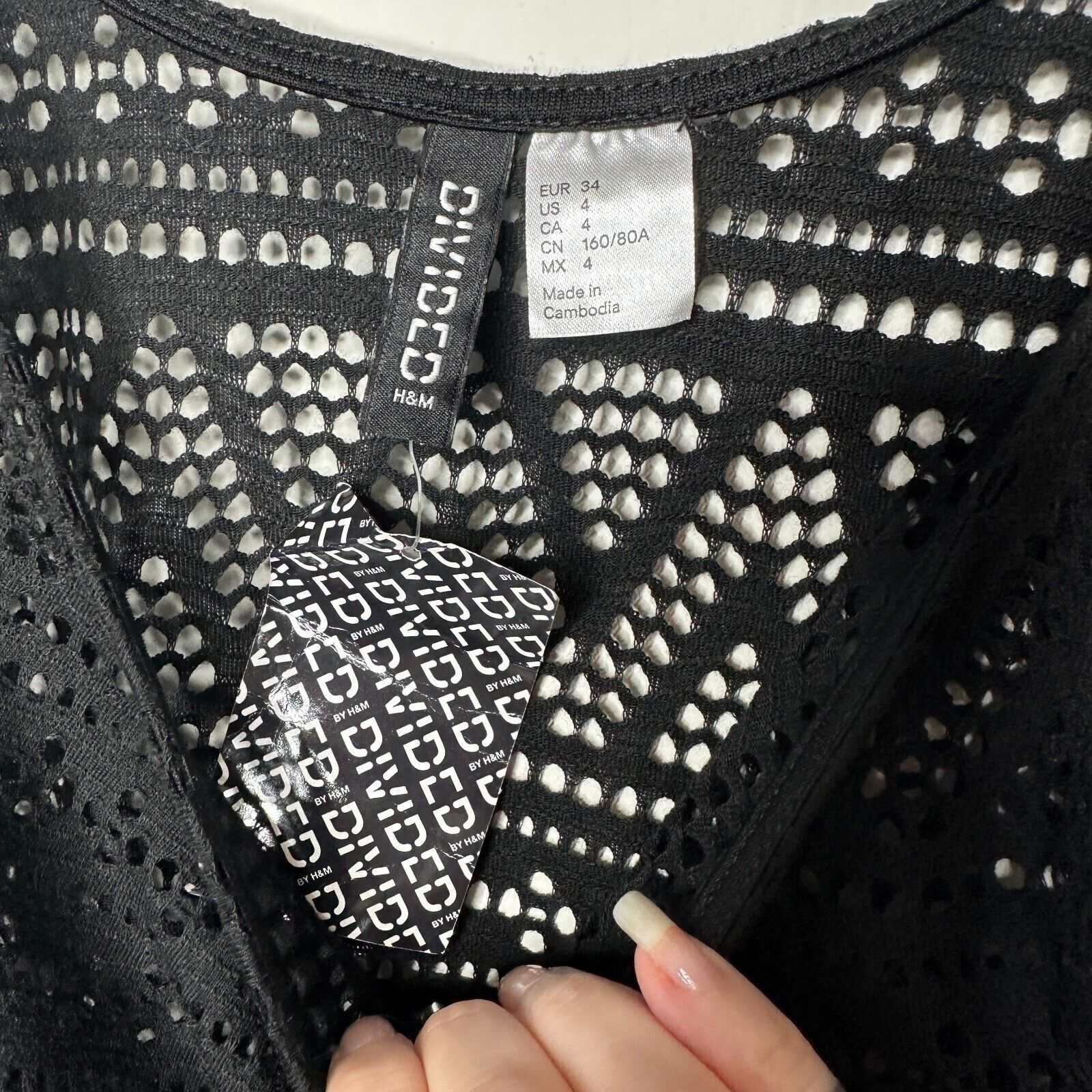Divided NWT Divided H&M Black Crochet Tank Fringe Hem Sleeveless 4 Size S / US 4 / IT 40 - 8 Thumbnail
