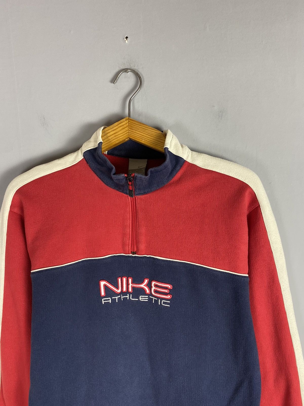 Nike × Vintage Vintage 90s Nike Athletic sweatshirt Size US XS / EU 42 / 0 - 2 Thumbnail