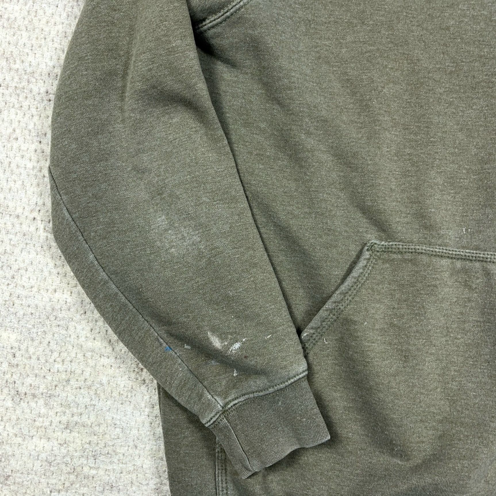Carhartt Carhartt Hoodie Men Medium Olive Green Loose Fit Sleeve Spellout Sweatshirt Worn Size US M / EU 48-50 / 2 - 7 Thumbnail