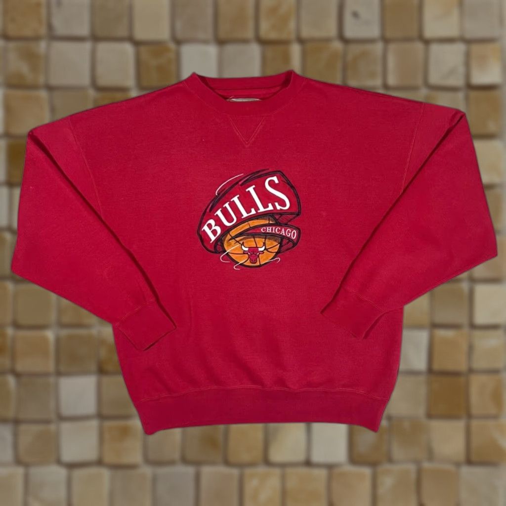 NBA VINTAGE Brandon Sportswear NBA CHICAGO BULLS Embroidered Crewneck Sweatshirt XL Men Red Basketball Logo Embroidered Size US XL / EU 56 / 4 - 1 Thumbnail