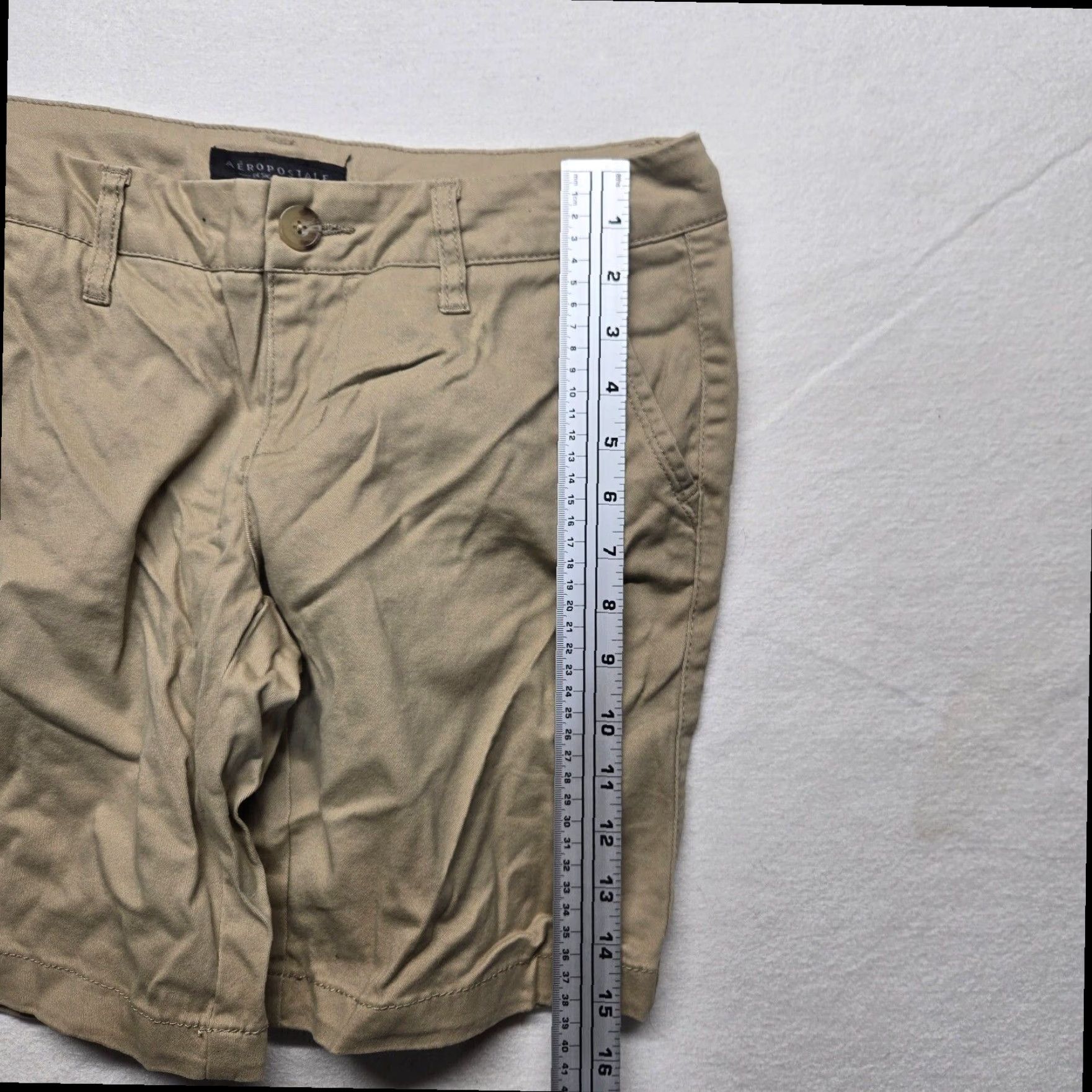 Vintage Aéropostale Beige Chino Shorts Women's Size 4 Low Rise Stretch Size 27" / US 4 / IT 40 - 5 Thumbnail