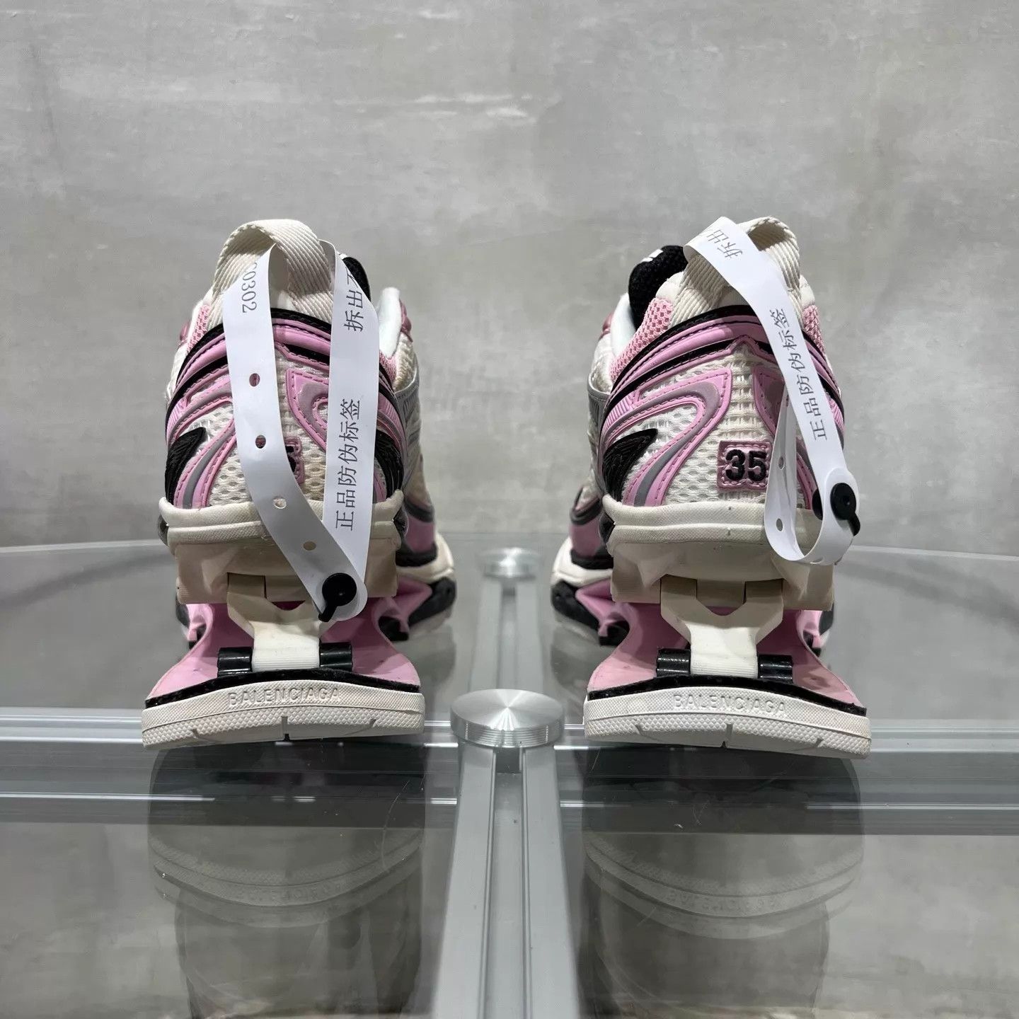 Balenciaga Balenciaga BLCG X-Pander Pink 35 New Boxed FC0301 Size US 5 / IT 35 - 6 Thumbnail