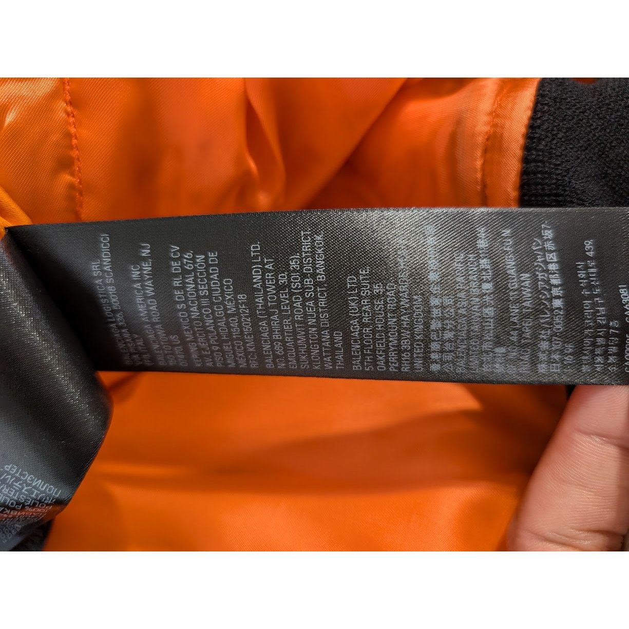 Balenciaga o1rshd1 Bomber Nylon In Black Size US L / EU 52-54 / 3 - 20 Thumbnail