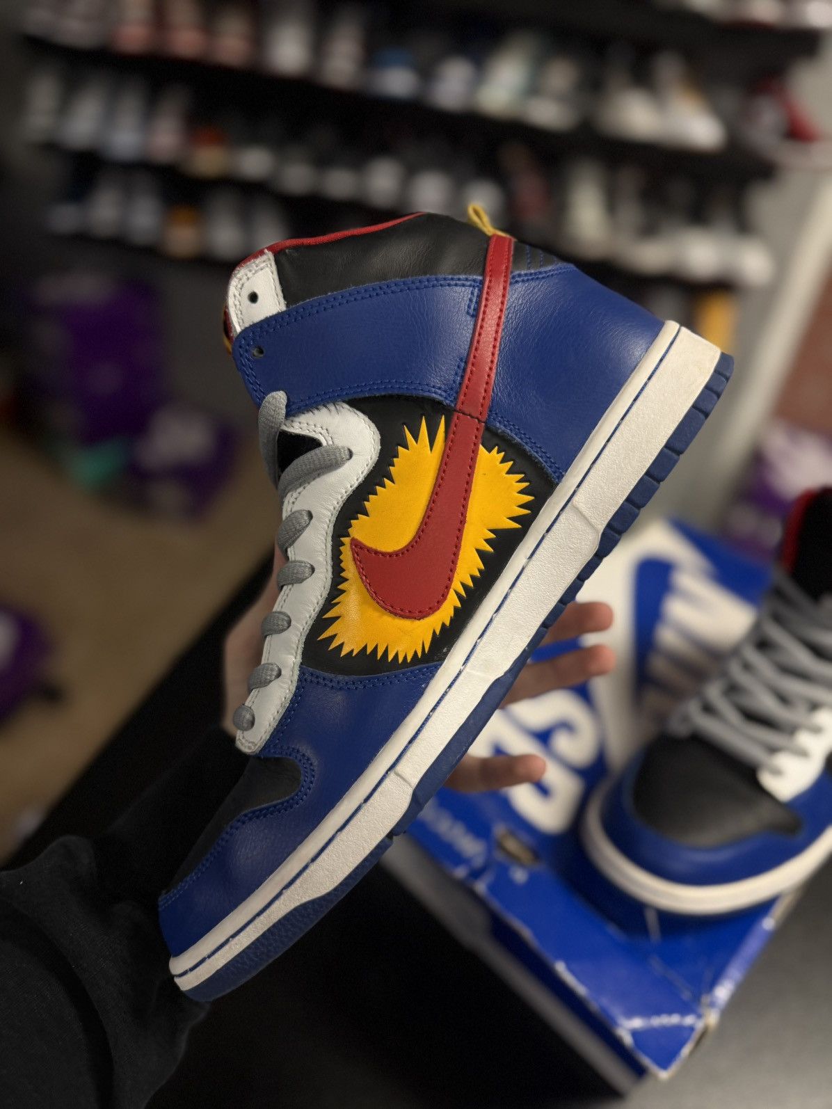 Nike Size 11 - Nike SB Dunk High Comic Boom Superman 305050-064 Size US 11 / EU 44 - 12 Thumbnail