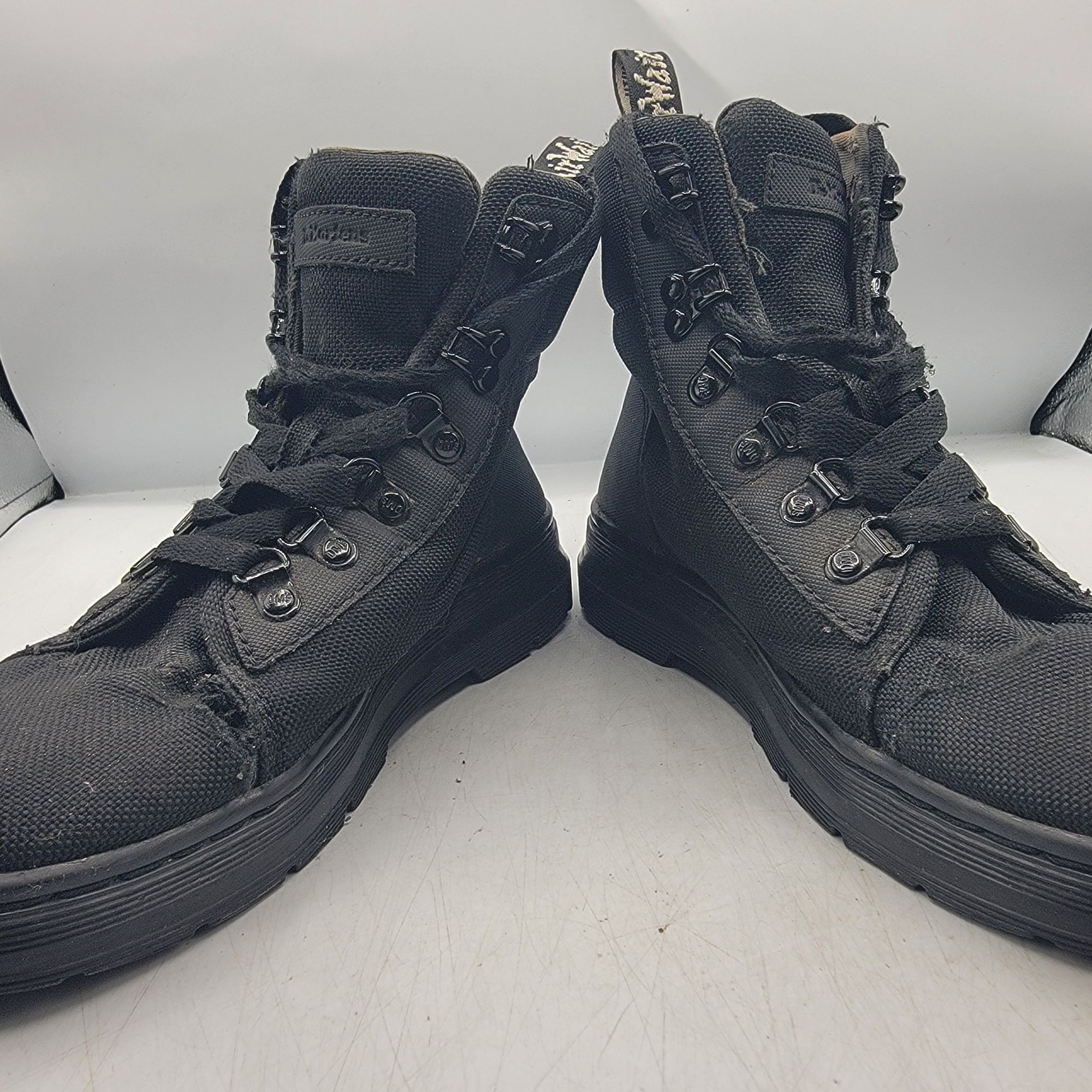 Dr. Martens Dr. Martens Combs Boots Womens 6 Triple Black Casual Walking Size US 6 / IT 36 - 2 Thumbnail