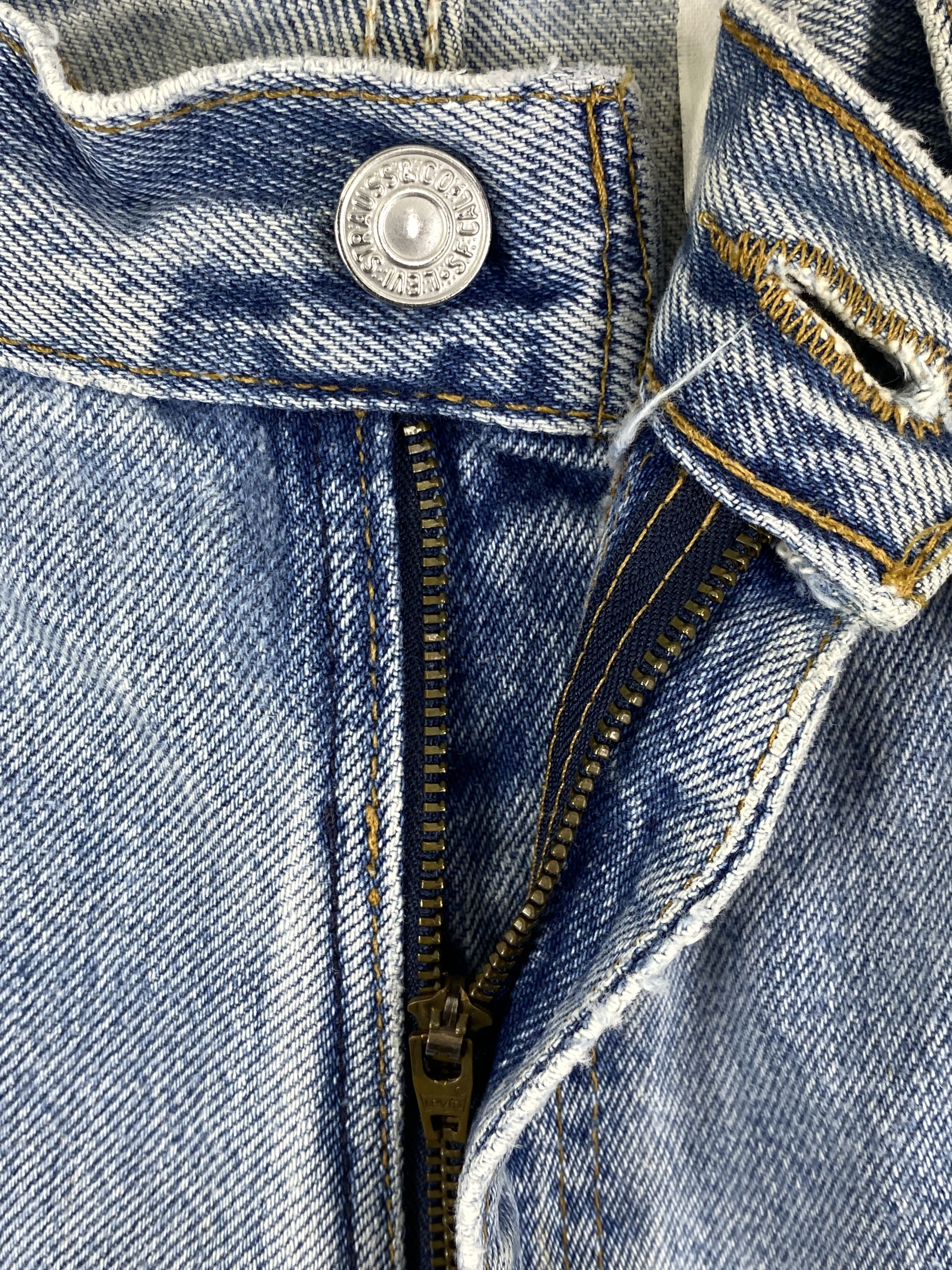 Levi's 90's Light Blue Wash Vintage Levi's 560 USA 32x29.5 JN1833 Size US 32 / EU 48 - 6 Thumbnail