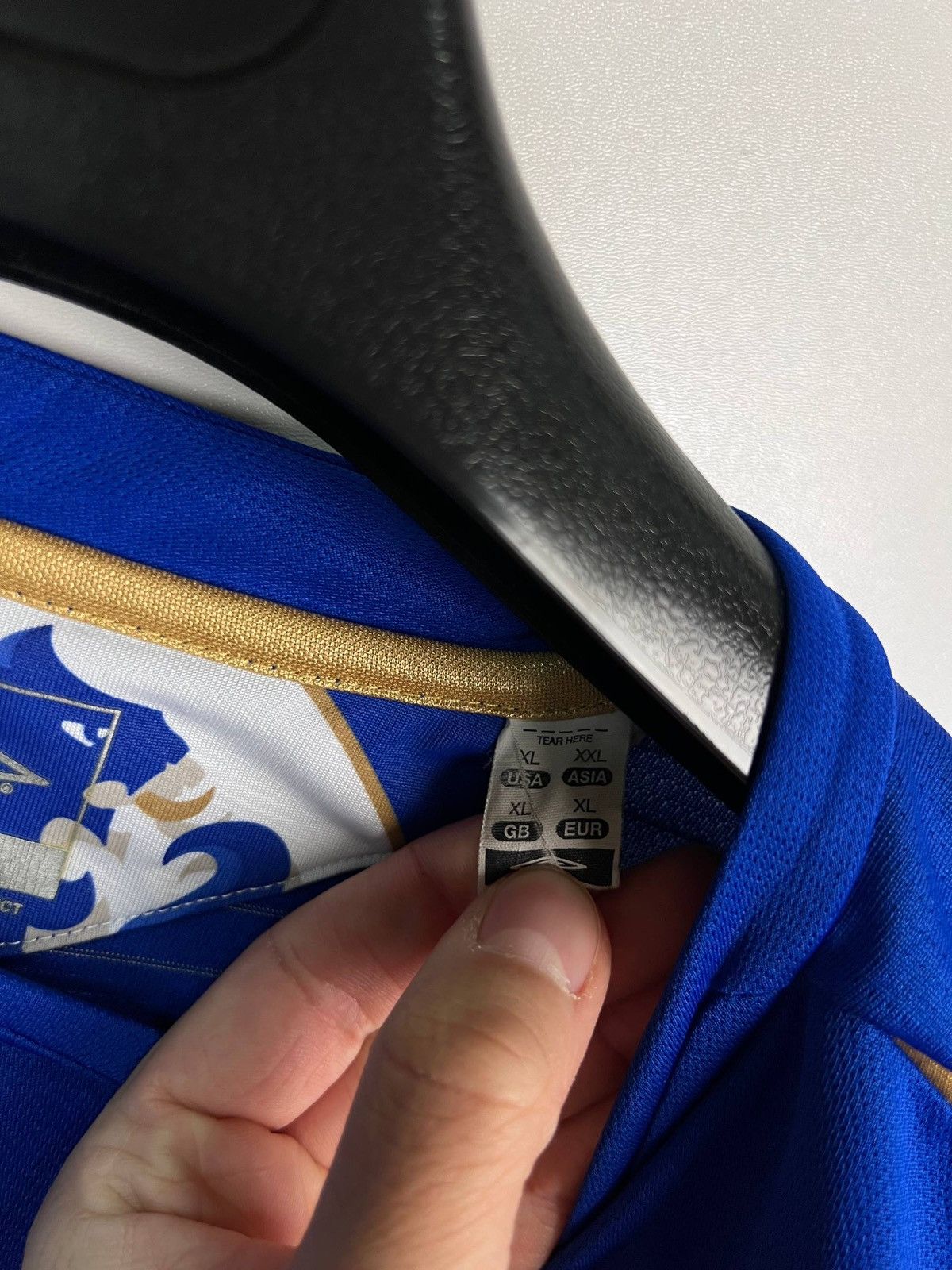 Other Chelsea 2005/06 home jersey t-shirts size XL Size US XL / EU 56 / 4 - 5 Thumbnail