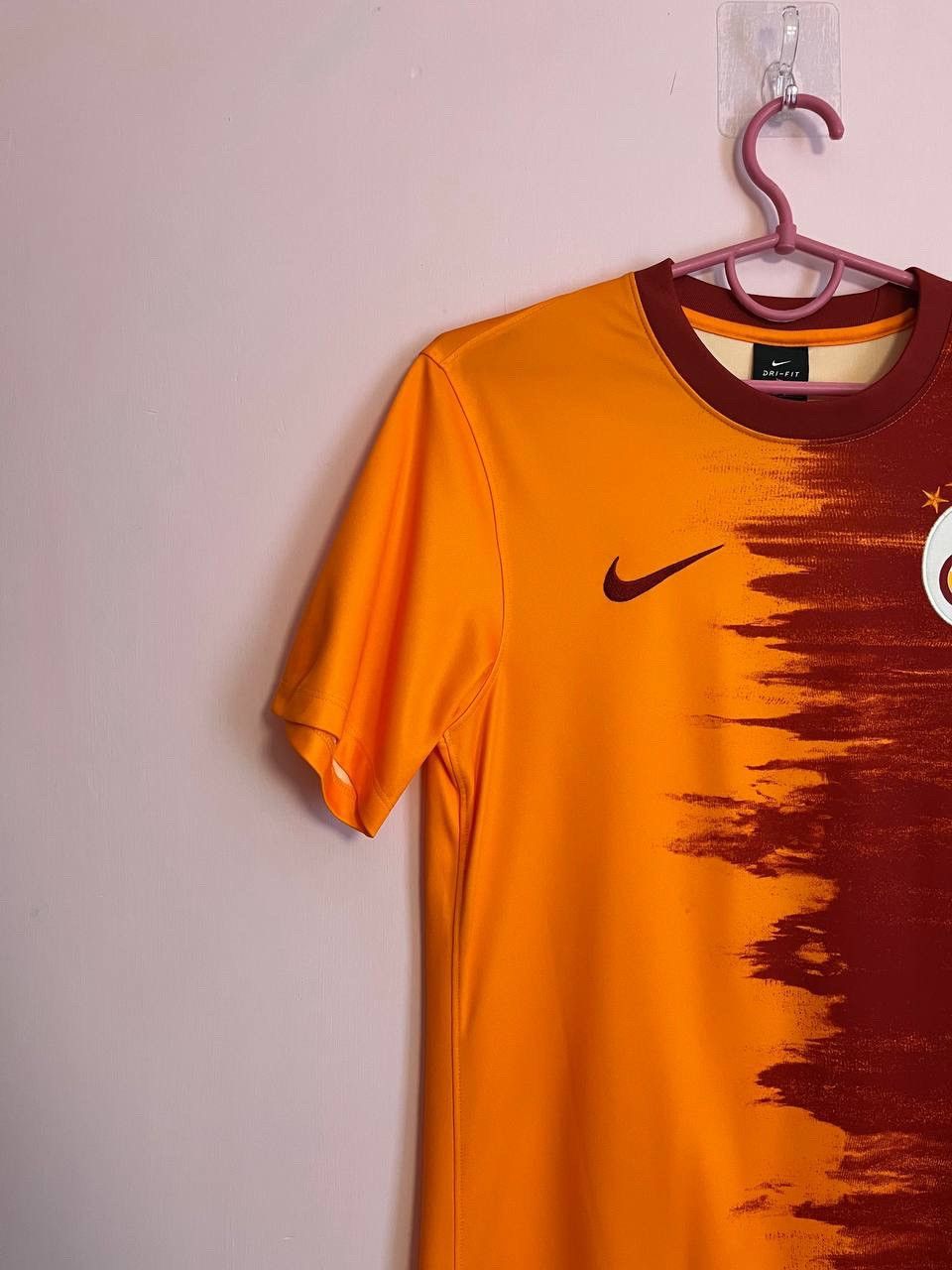 Nike Galatasaray 2015-2016 Home Football Soccer Jersey Nike Size US S / EU 44-46 / 1 - 2 Thumbnail
