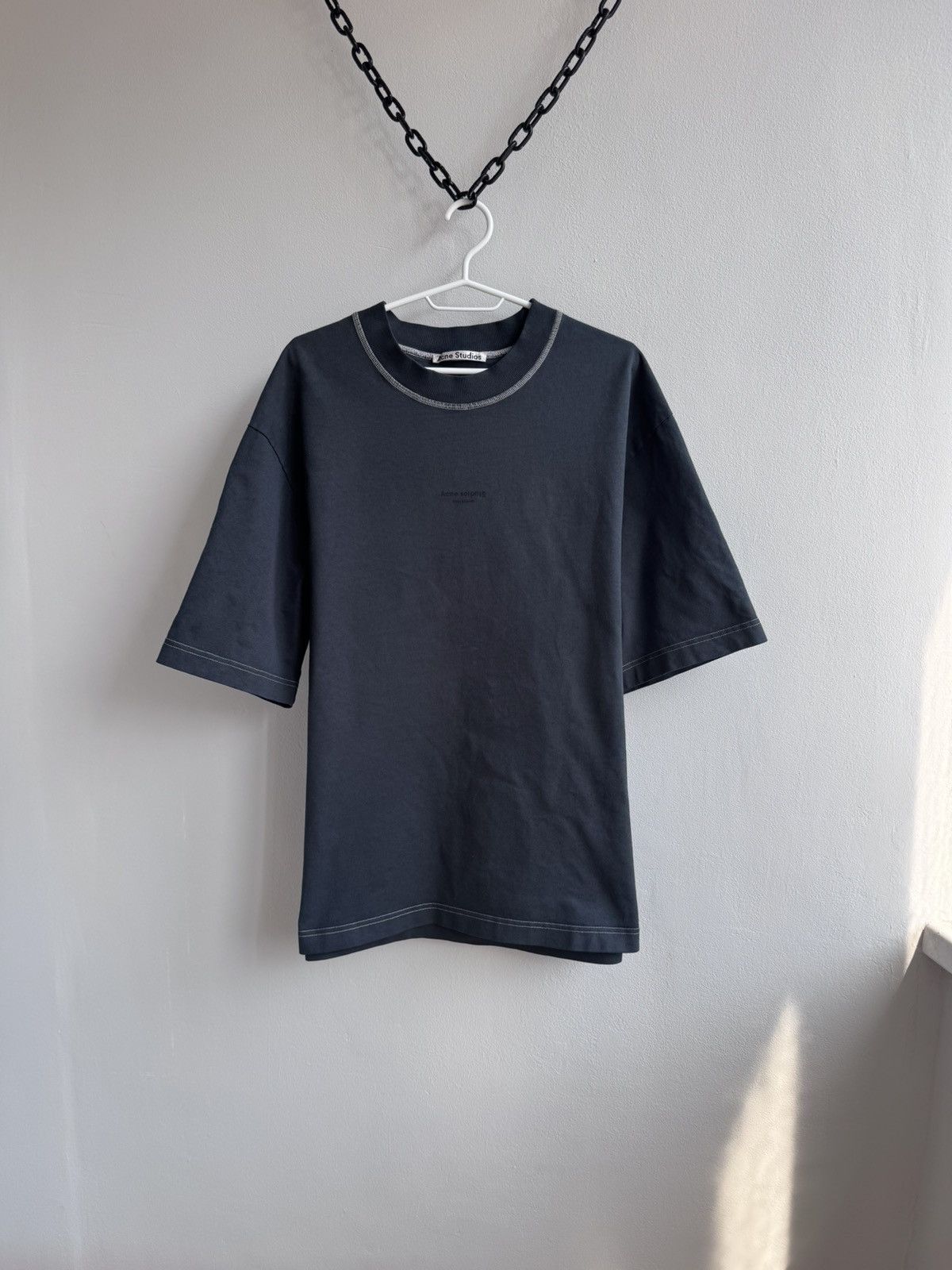 Acne Studios Acne Studios Stockholm Centre Logo T-Shirt Tee Gray Black Size US M / EU 48-50 / 2 - 1 Thumbnail