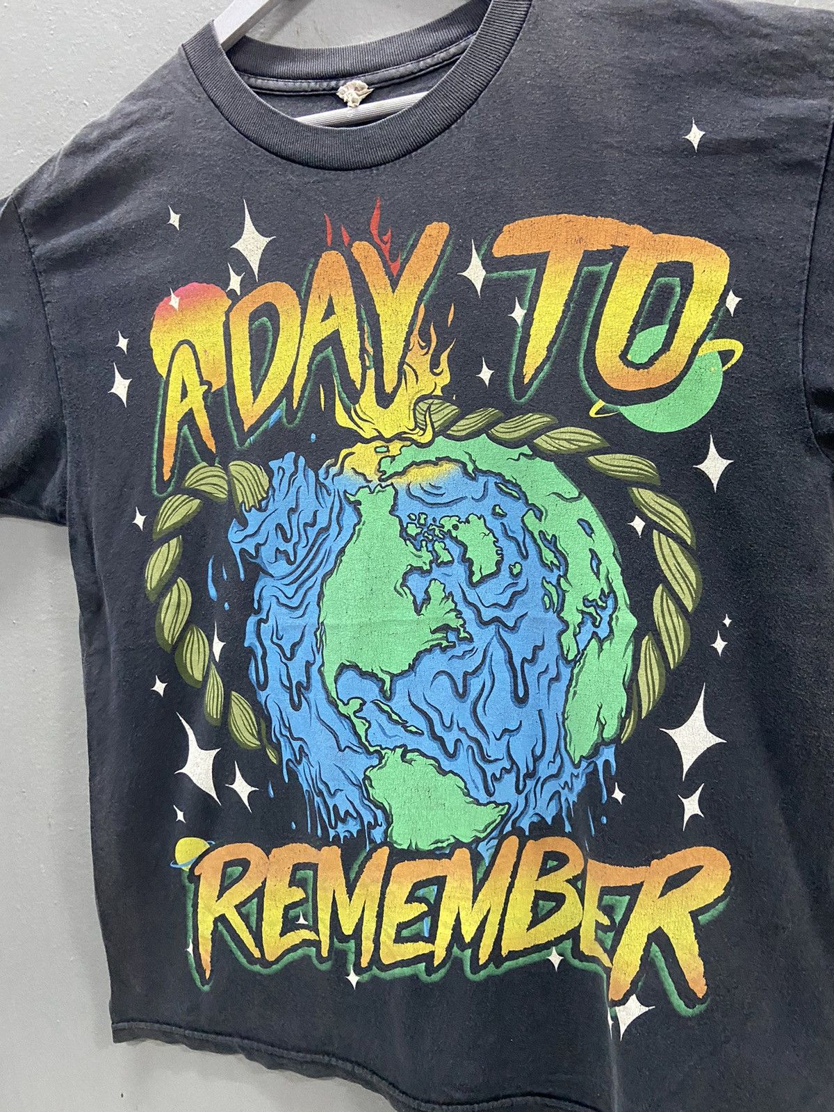 Vintage VINTAGE A DAY TO REMEMBER TEE SHIRT Size US L / EU 52-54 / 3 - 5 Thumbnail