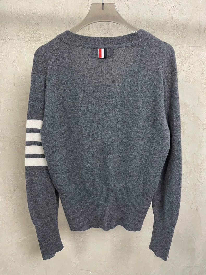 Thom Browne Thom Browne size0 Gray four stripe cashmere sweater Size US XS / EU 42 / 0 - 4 Thumbnail