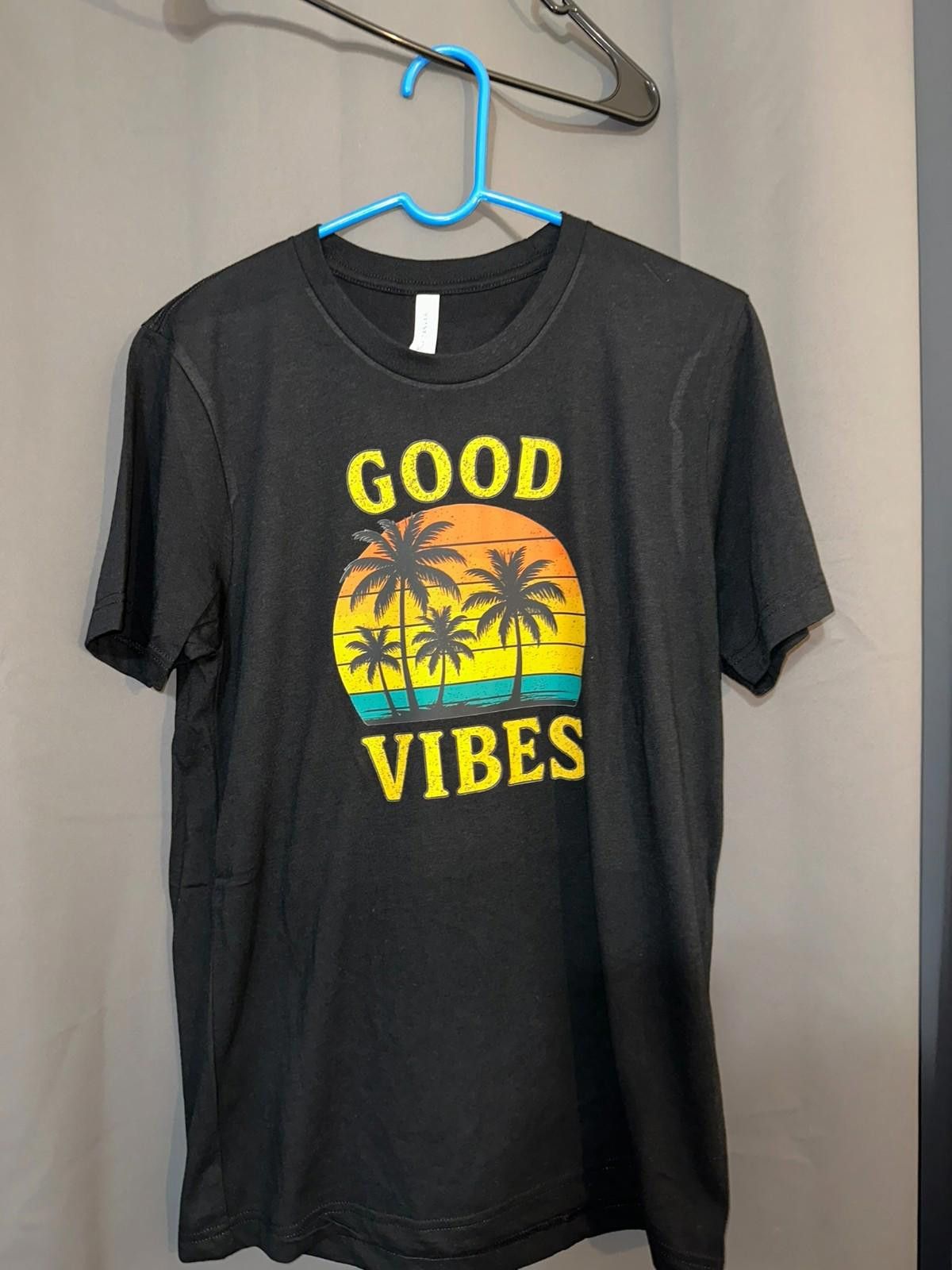 Designer Men’s Medium “GOOD VIBES” graphic tee Size US M / EU 48-50 / 2 - 3 Thumbnail