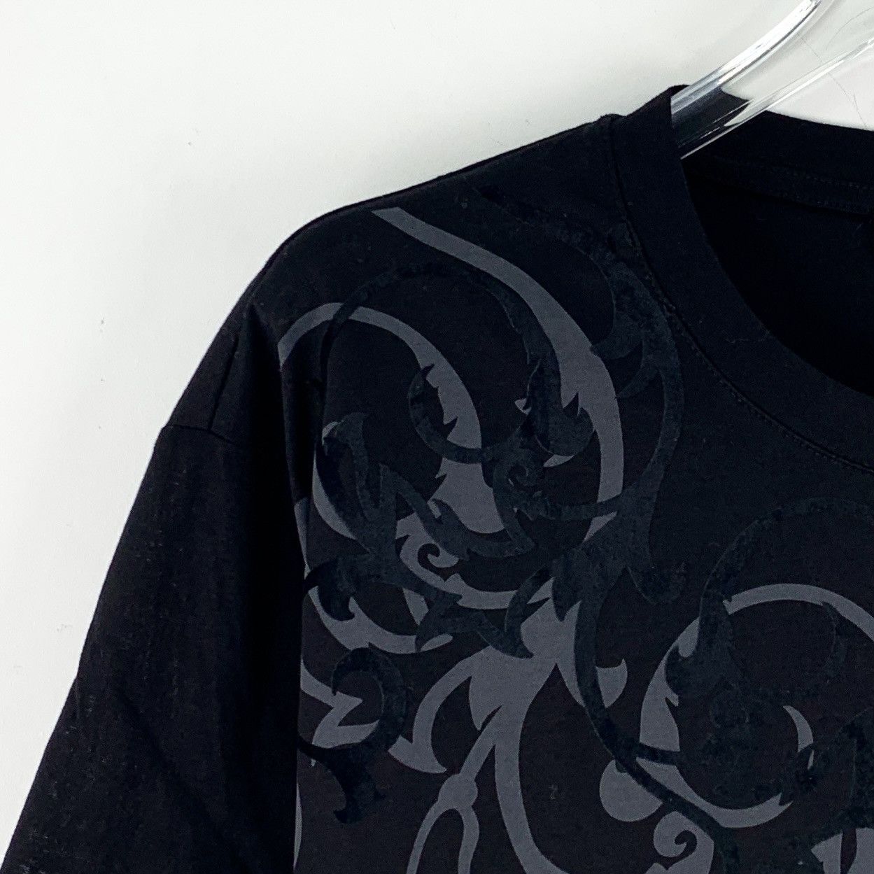 Versace Versace Black Floral Print Short Sleeve T-Shirt K26WX Size US L / EU 52-54 / 3 - 3 Thumbnail