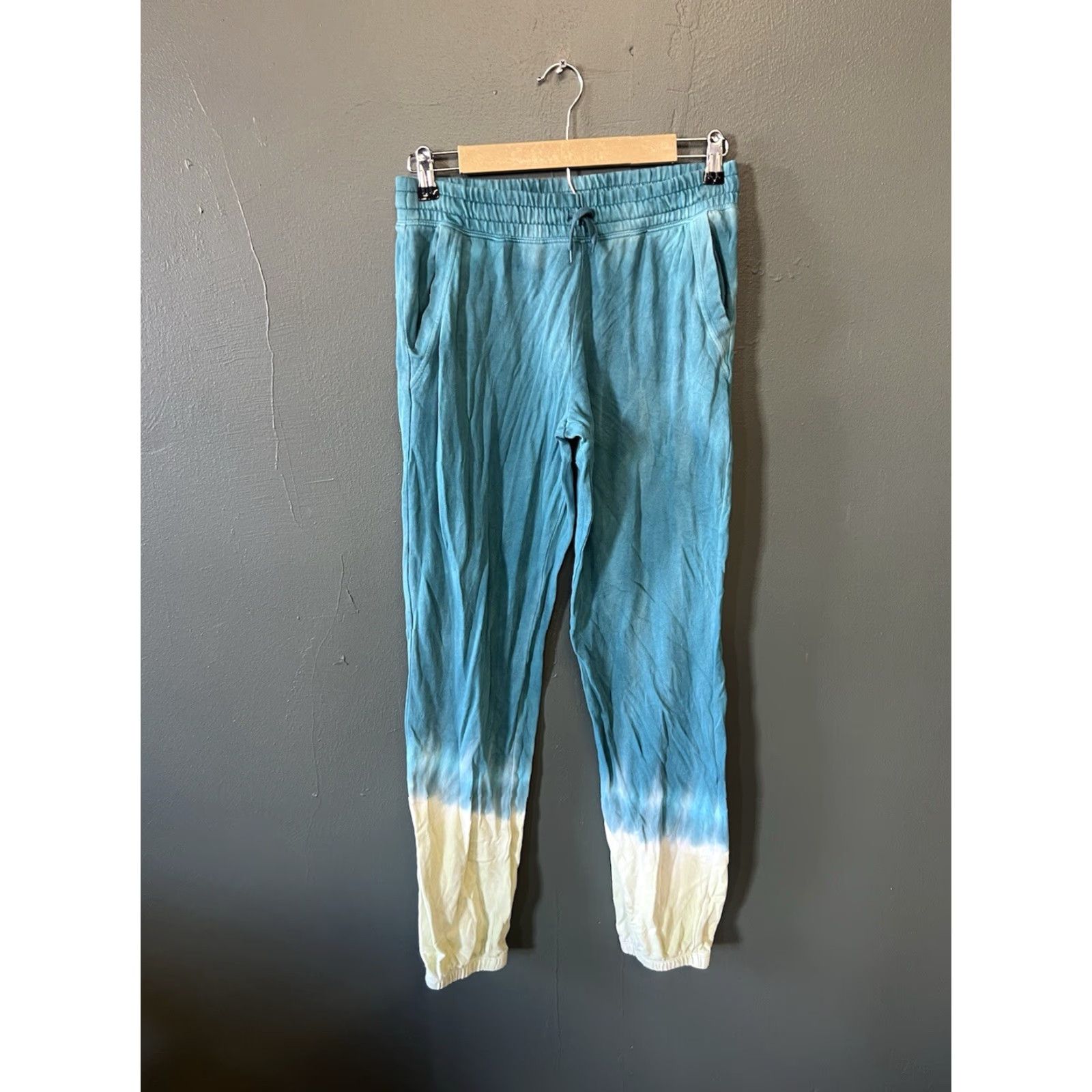 Old Navy Old Navy Womens Blue Tie Dye Jogger Sweatpants 2XL Size Regular Activewear Pants Womens Blue Tie Dye Jogger Sweatpants 2XL Size 40" / US 18 - 2 Thumbnail
