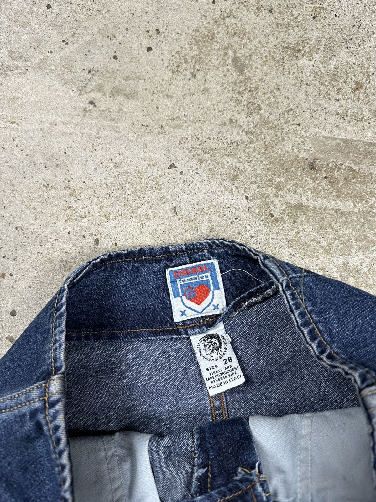 Diesel Vintage 90s Diesel Females Denim Jeans Mini Skirt rare Size 28" / US 6 / IT 42 - 7 Thumbnail