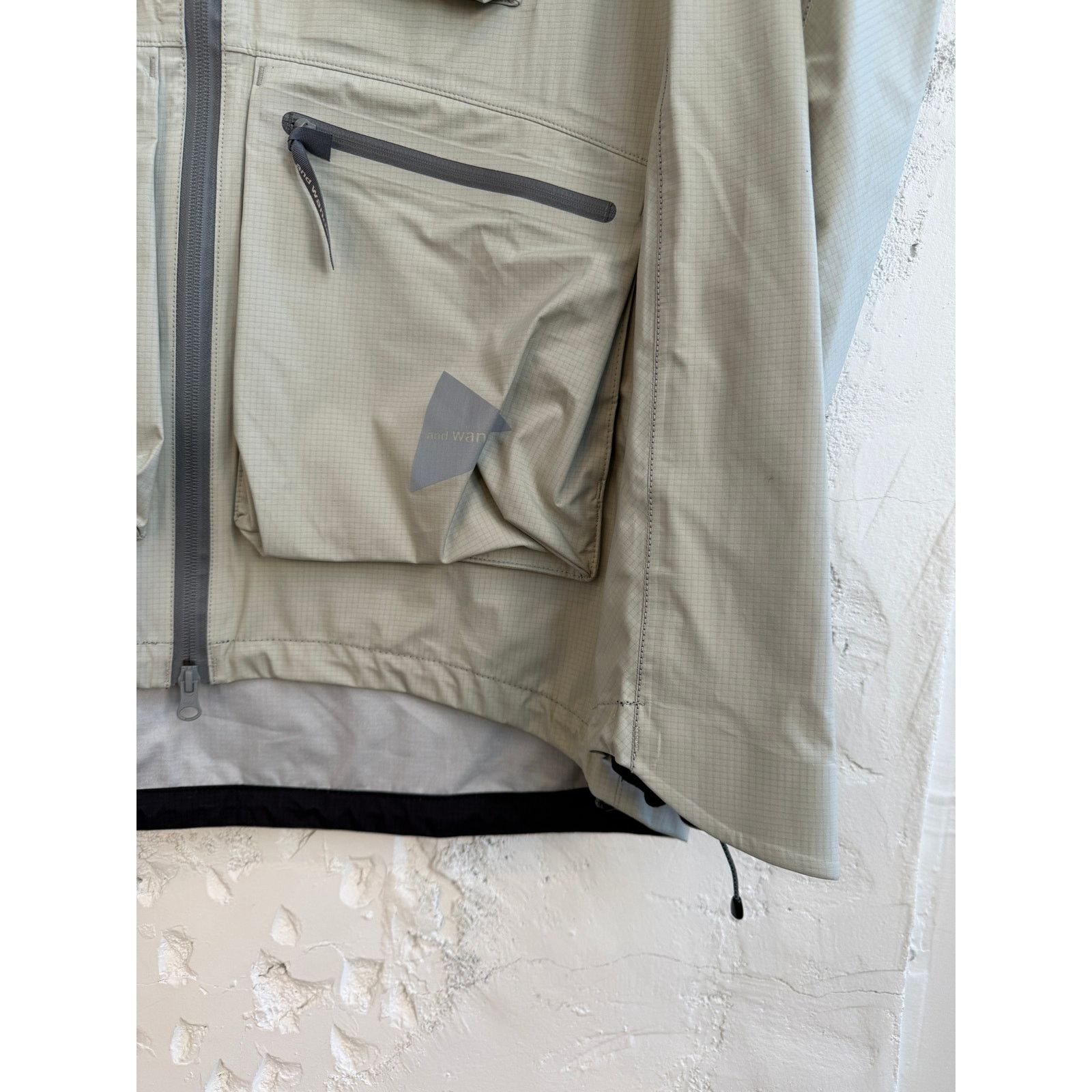 And Wander and wander EVent Dropping Pocket Rain Jacket Size US L / EU 52-54 / 3 - 2 Thumbnail