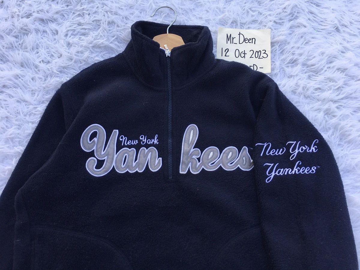 MLB Rare New York Yankees Big Logo Spellout Sweater Size US M / EU 48-50 / 2 - 13 Thumbnail