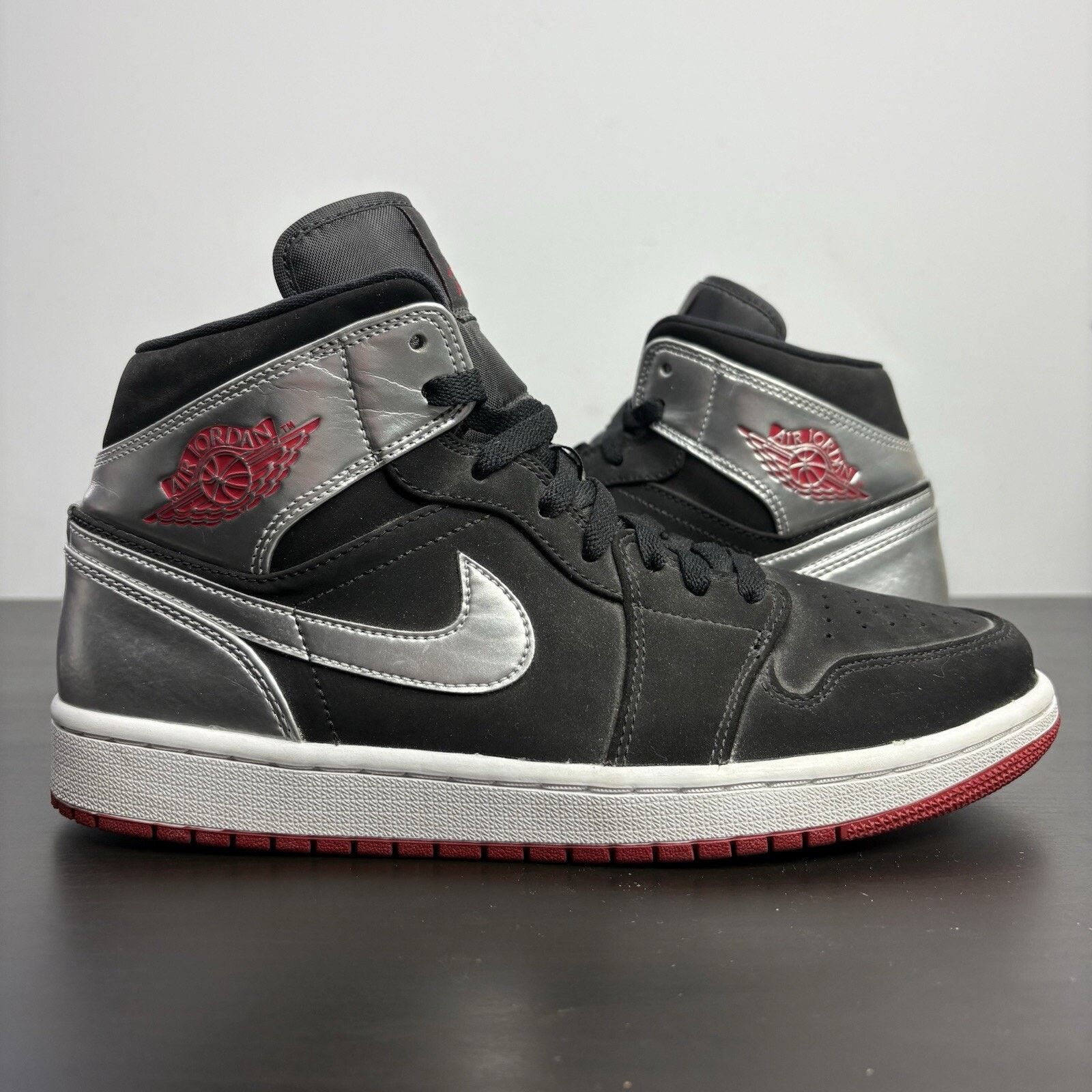 Nike Size 9 - Air Jordan 1 Mid Johnny Kilroy Size US 9 / EU 42 - 1 Thumbnail