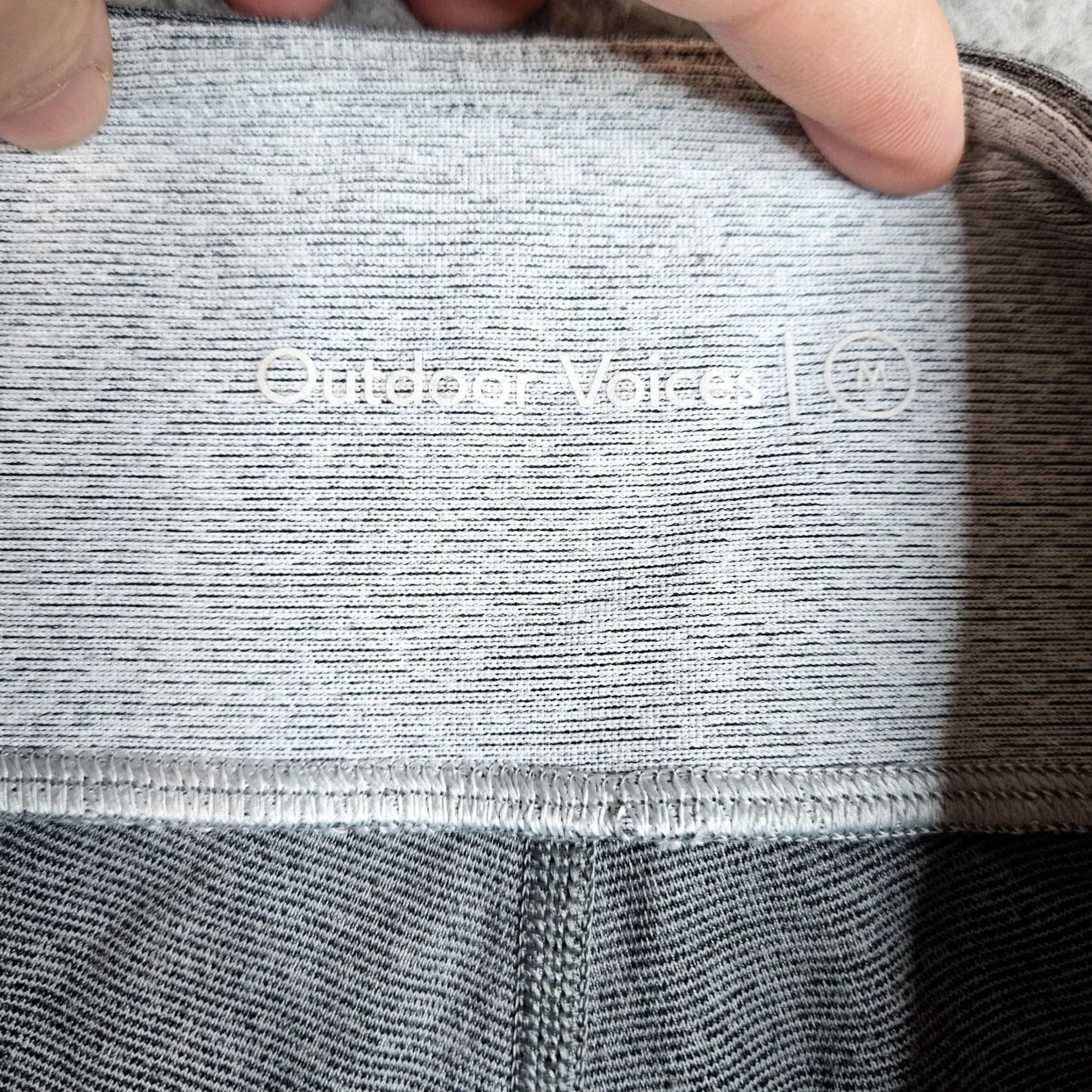 Outdoor Voices - Keeps the core selling point: Outdoor Voices Womens black gray stripes 7/8 leggings Size M Size 32" / US 10 / IT 46 - 4 Thumbnail
