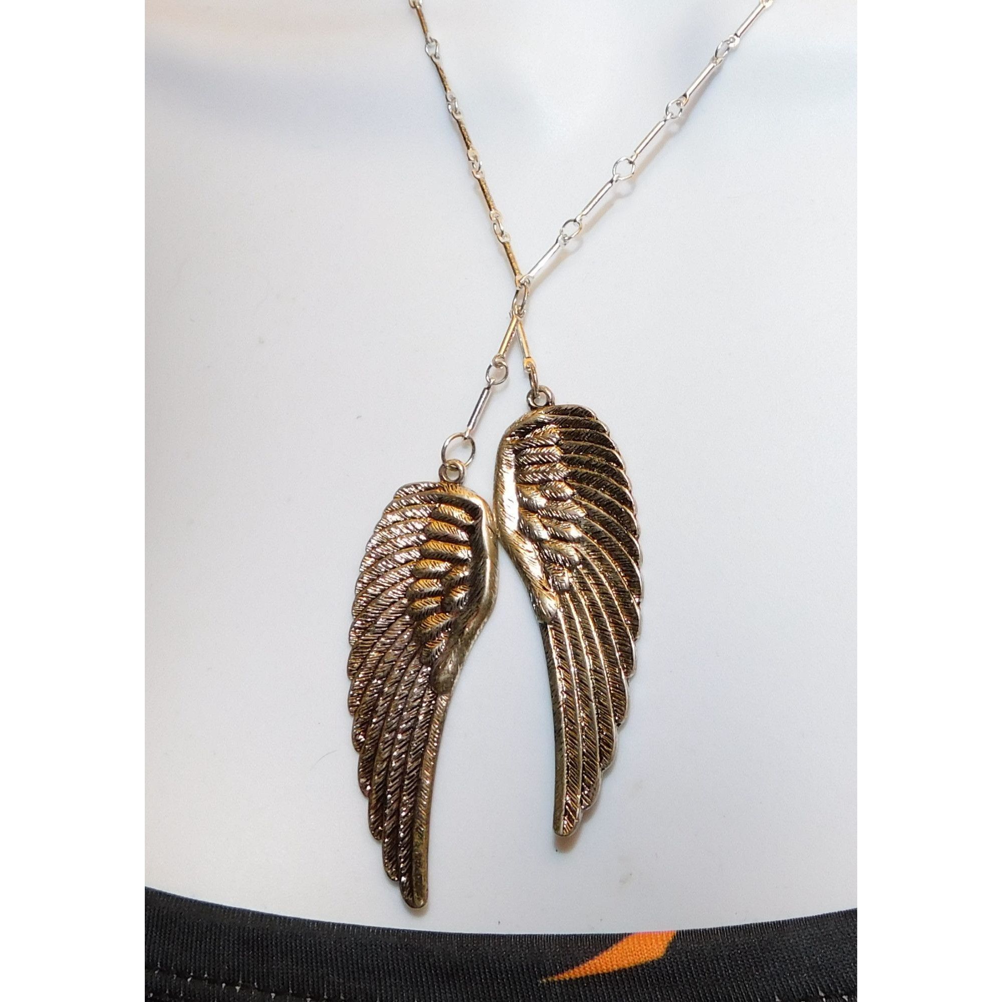Other Whimsical Religious Silver Tone Angel Wing Necklace Size ONE SIZE - 4 Thumbnail