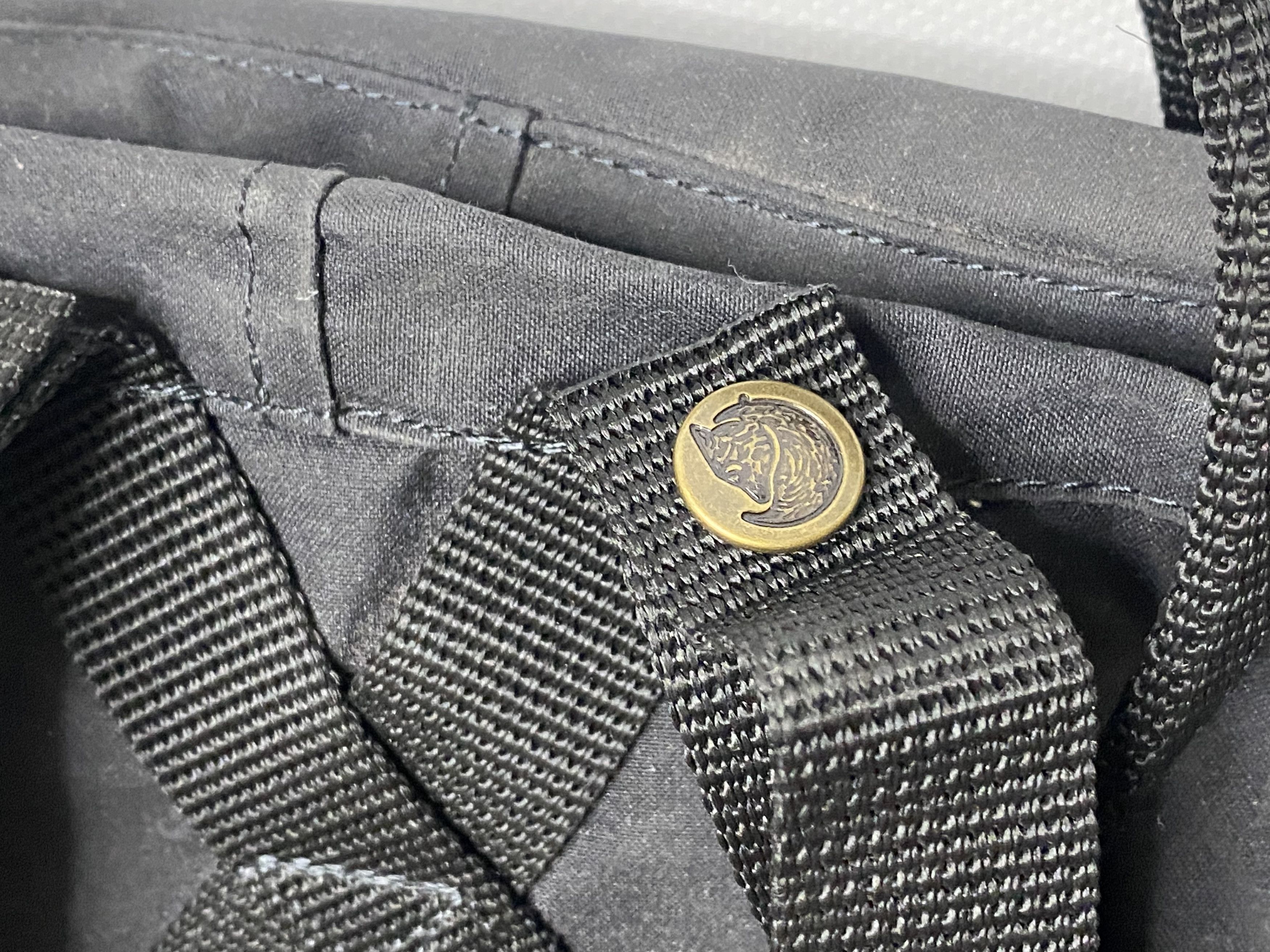 Fjallraven FJALLRAVEN KANKEN BLACK BACKPACK CLASSIC STYLE 23510 Size ONE SIZE - 3 Thumbnail