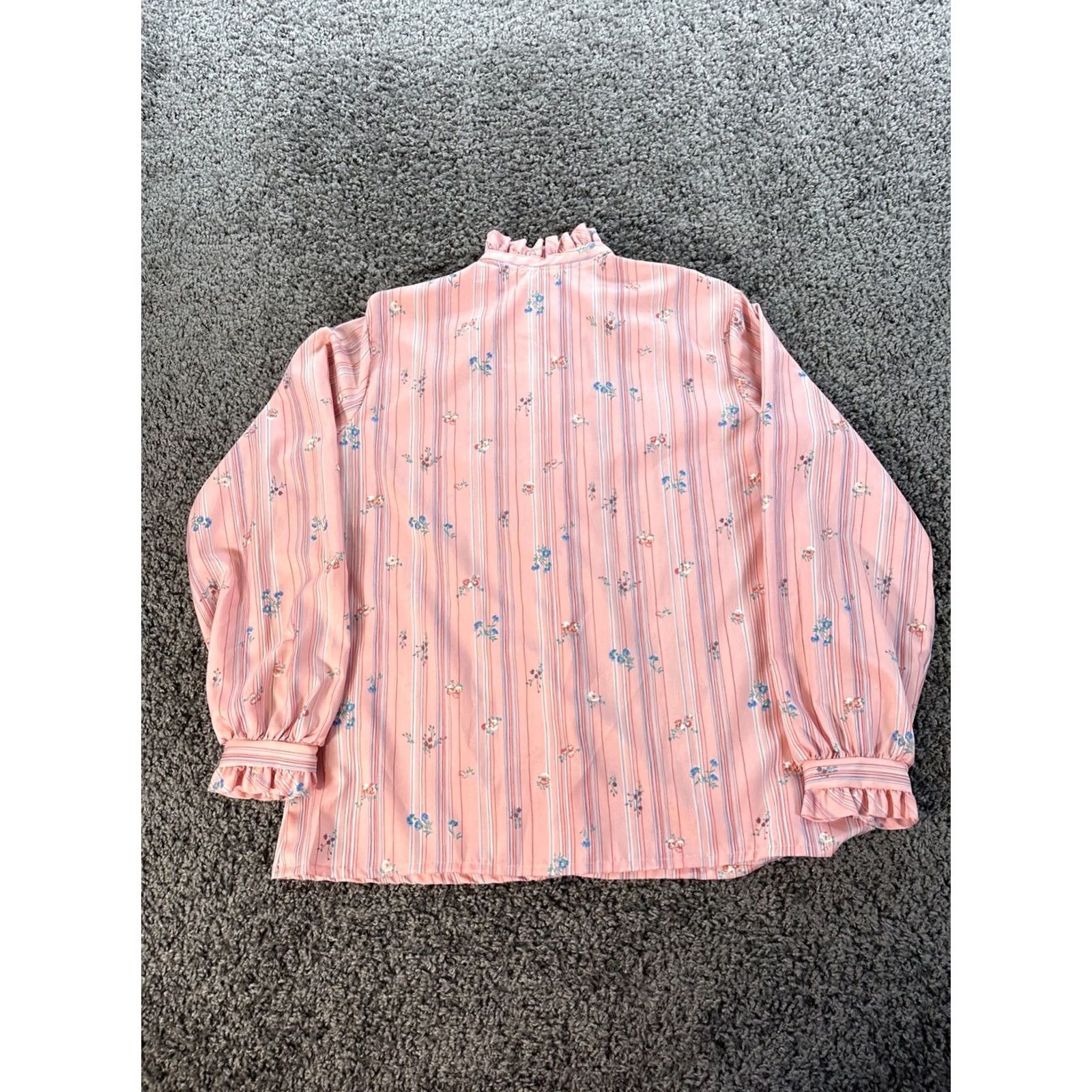 Vintage VINTAGE Blouse Ladies Long Sleeve Floral Lace Button Collar Pink L Top Holiday Blouse Womens Regular Size L Size L / US 10 / IT 46 - 5 Thumbnail