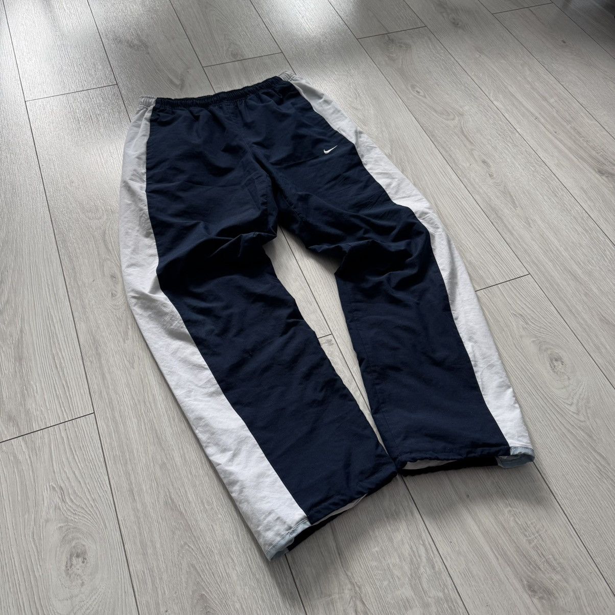 Nike Vintage nike track pants y2k gorpcore sweatpants parachute Size US 32 / EU 48 - 1 Thumbnail