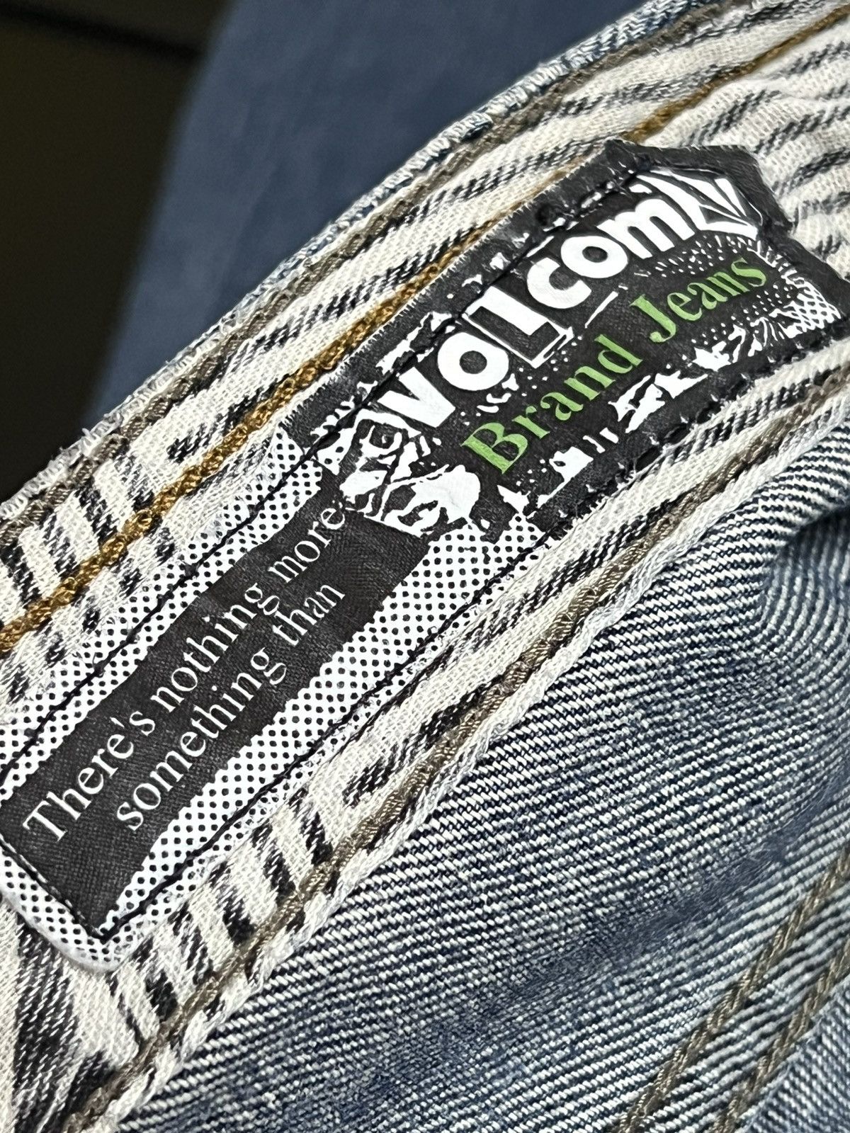Volcom 🔥HOT DROPS🔥 Vintage 90s Thrashed Volcom Skate Jeans Size US 32 / EU 48 - 9 Thumbnail