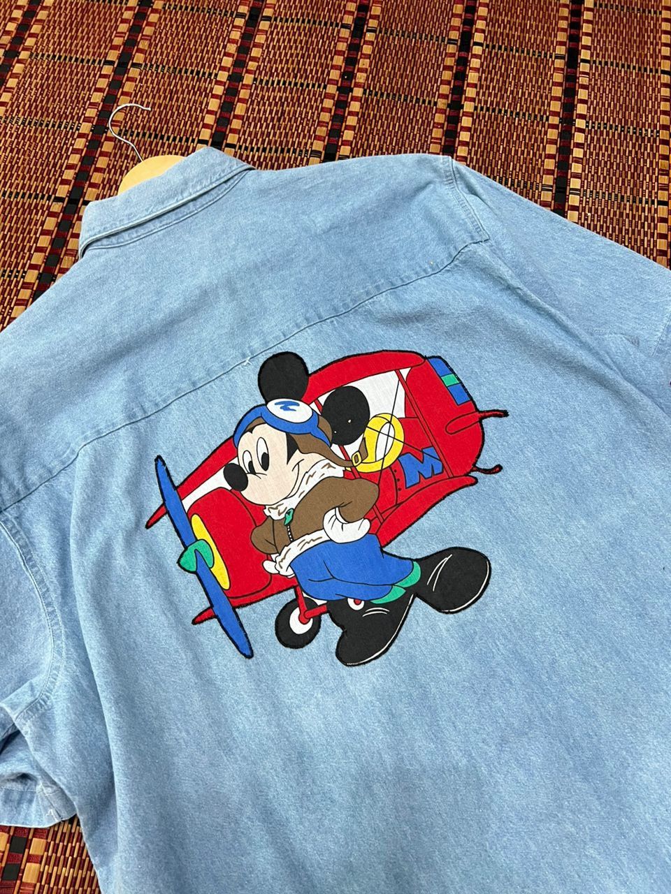 Vintage Vintage 80s Mickey Mouse Denim Shirt by Three Rivers Size US XL / EU 56 / 4 - 8 Thumbnail