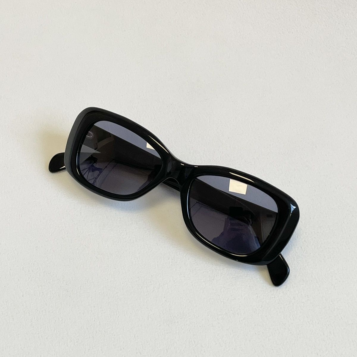 Cutler and Gross Black 70s Style ‘Rounded Edge’ Sunglasses Size ONE SIZE - 12 Thumbnail