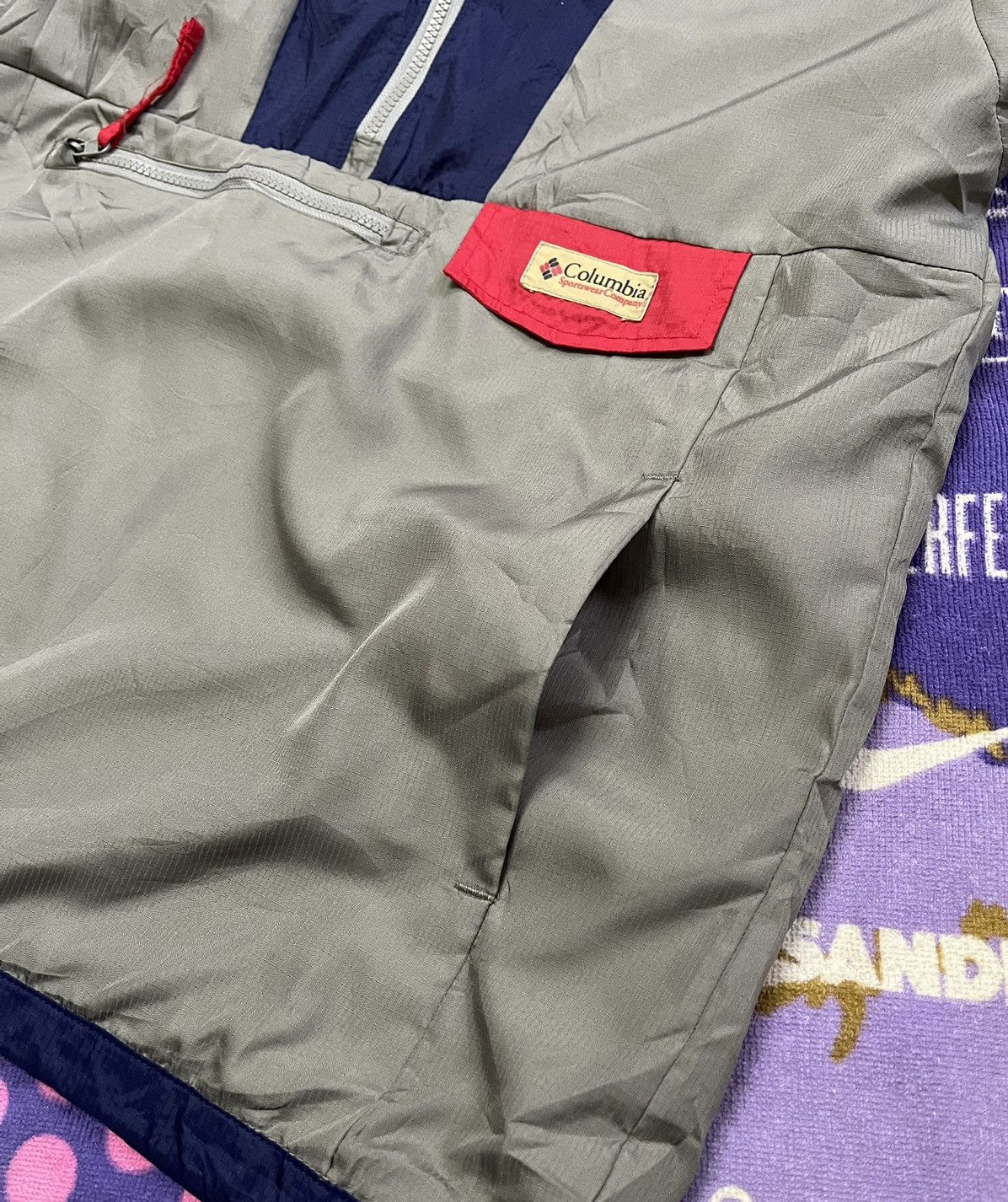 Columbia COLUMBIA Very Rare Design Windbreaker/Light Jacket Size US L / EU 52-54 / 3 - 11 Thumbnail