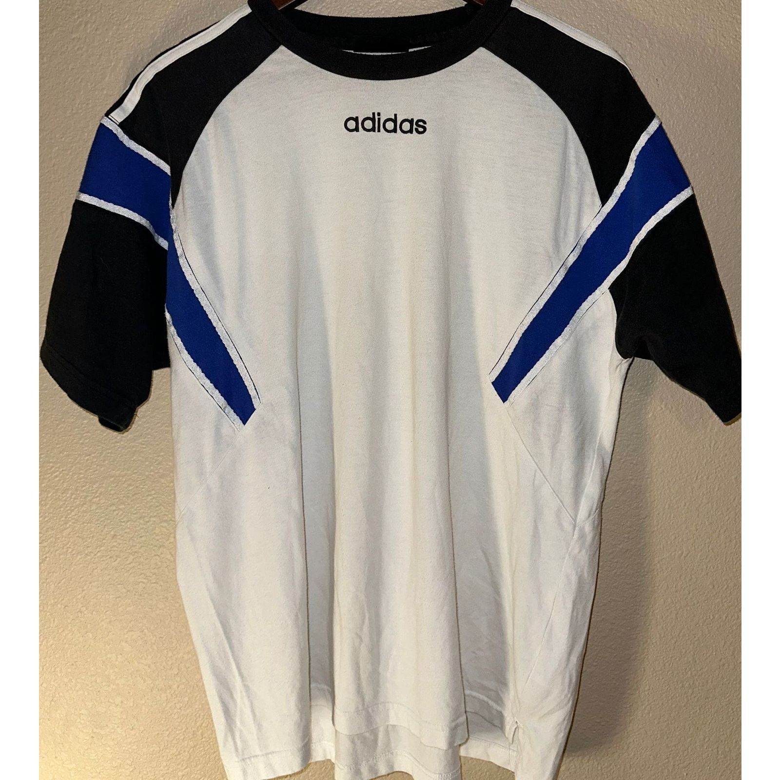 Adidas 👕 Classic Short Sleeve Adidas T-Shirt - Size L Size US L / EU 52-54 / 3 - 1 Thumbnail