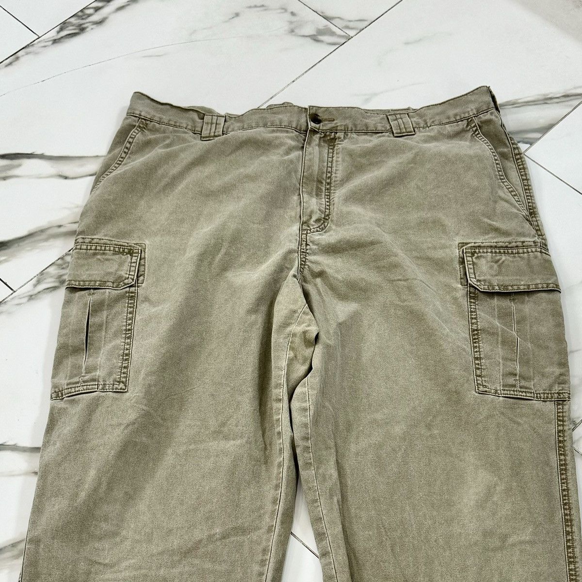 Dockers VINTAGE BAGGY DOCKERS CARGO PANTS! Size US 36 / EU 52 - 2 Thumbnail