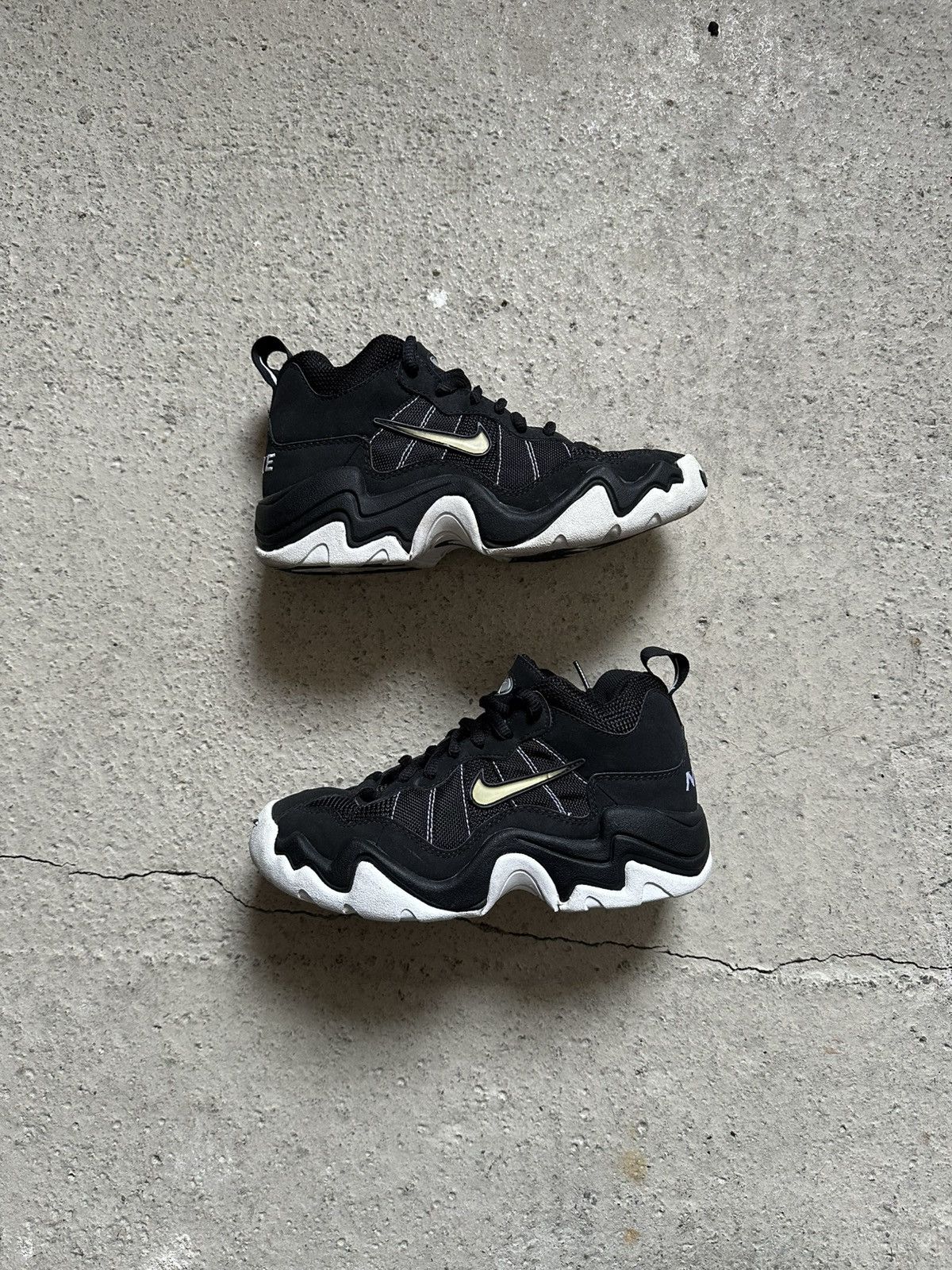 Nike Vintage 90s Nike Air Dozer Force TB Basketball Shoes Size US 7.5 / EU 40-41 - 1 Thumbnail