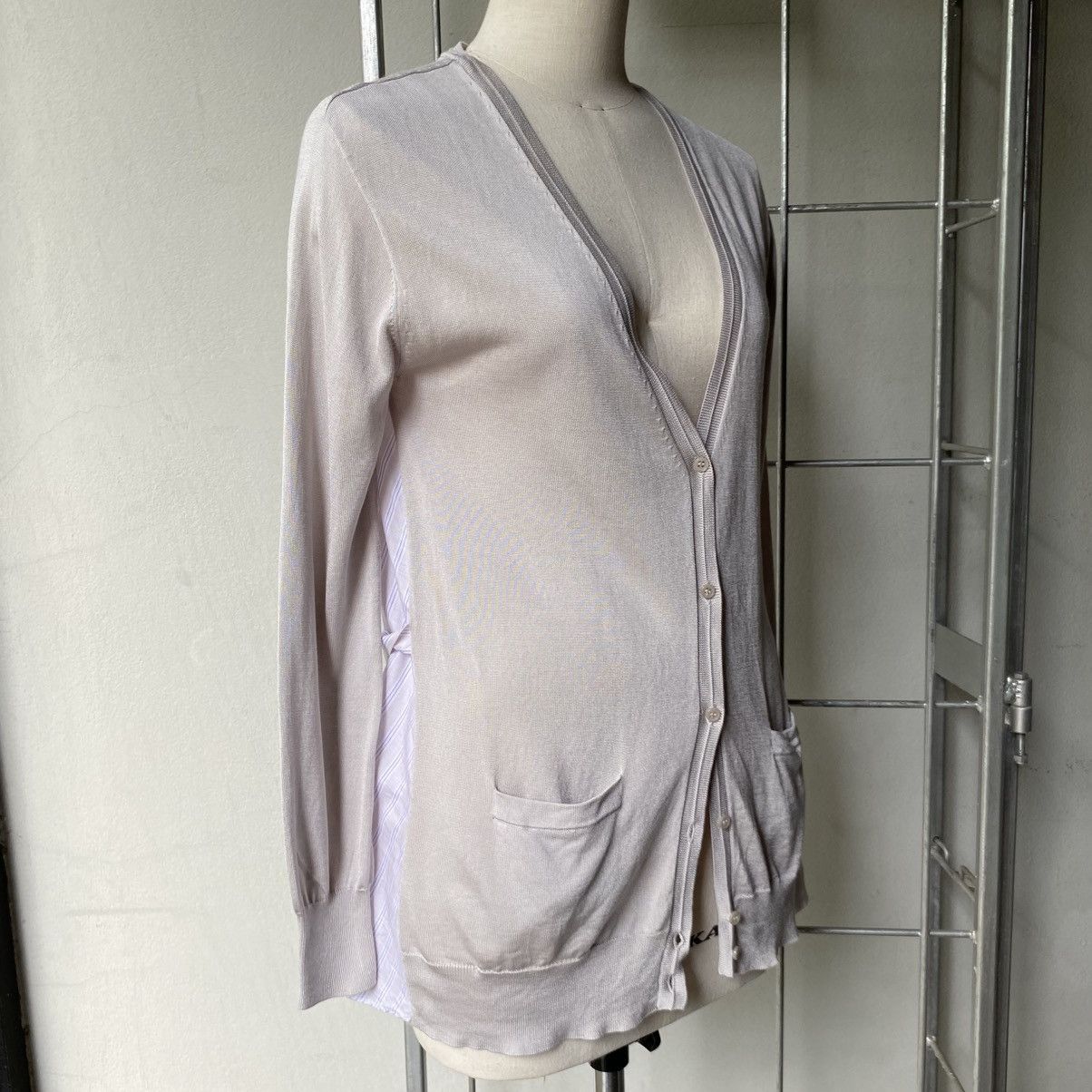 Japanese Brand 😊Beige V-Neck Button-Up Cardigan with Pockets Size M / US 6-8 / IT 42-44 - 7 Thumbnail