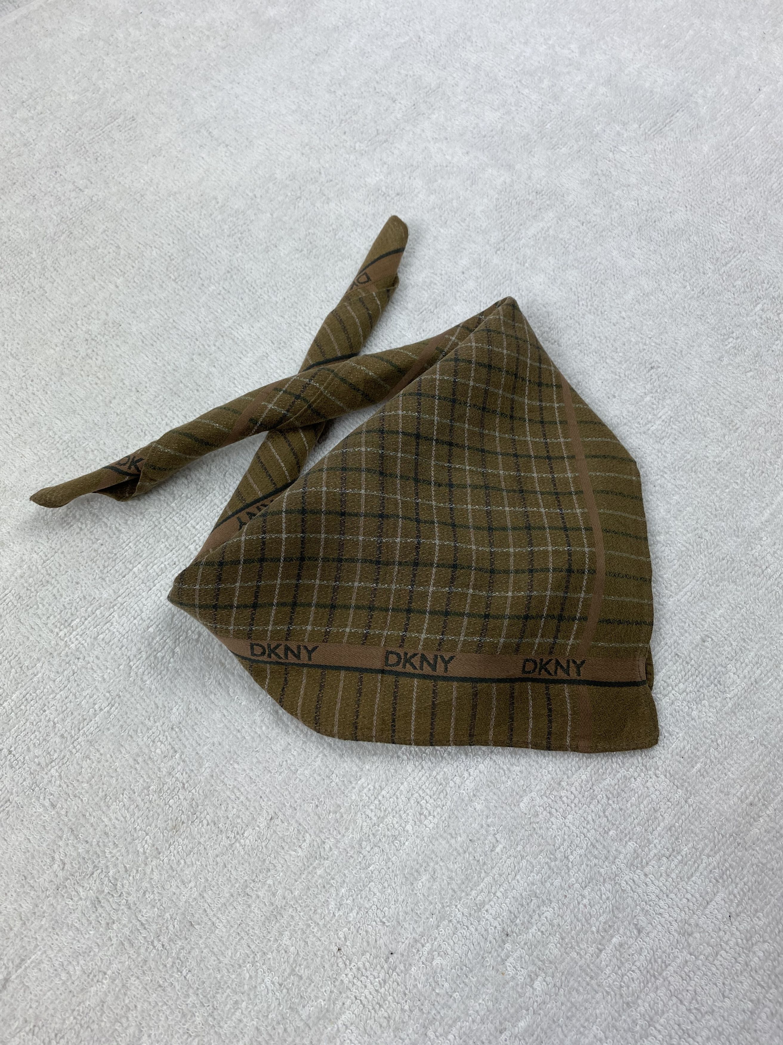 DKNY × Vintage DKNY Handkerchief / Bandana / Neckerchief Size ONE SIZE - 1 Thumbnail