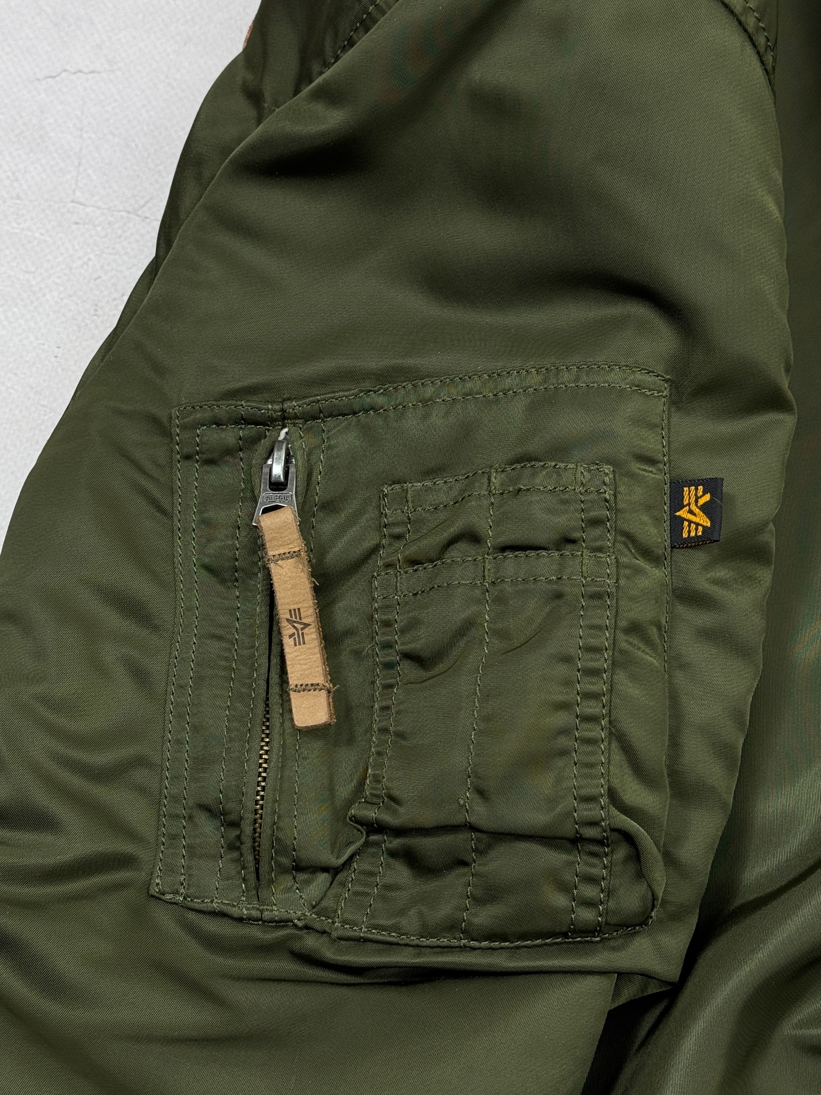 Alpha Industries Alpha Industries MA-1 TT Flying Bomber Jacket Size US M / EU 48-50 / 2 - 7 Thumbnail