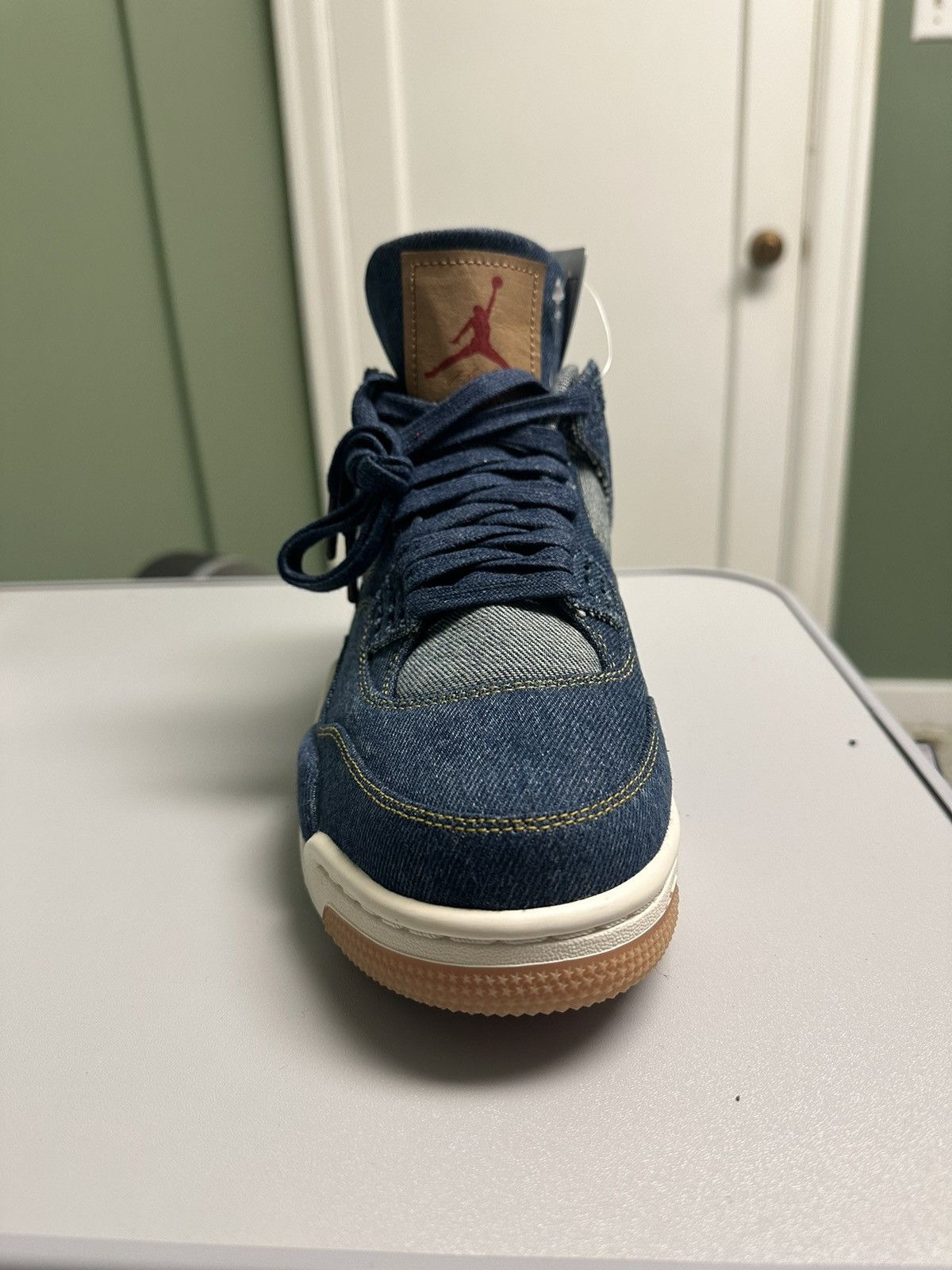 Jordan Brand × Levi's × Nike SAMPLE Nike Jordan Brand x Levi’s Air Jordan 4 Denim Blue Size US 8.5 / EU 41-42 - 2 Thumbnail