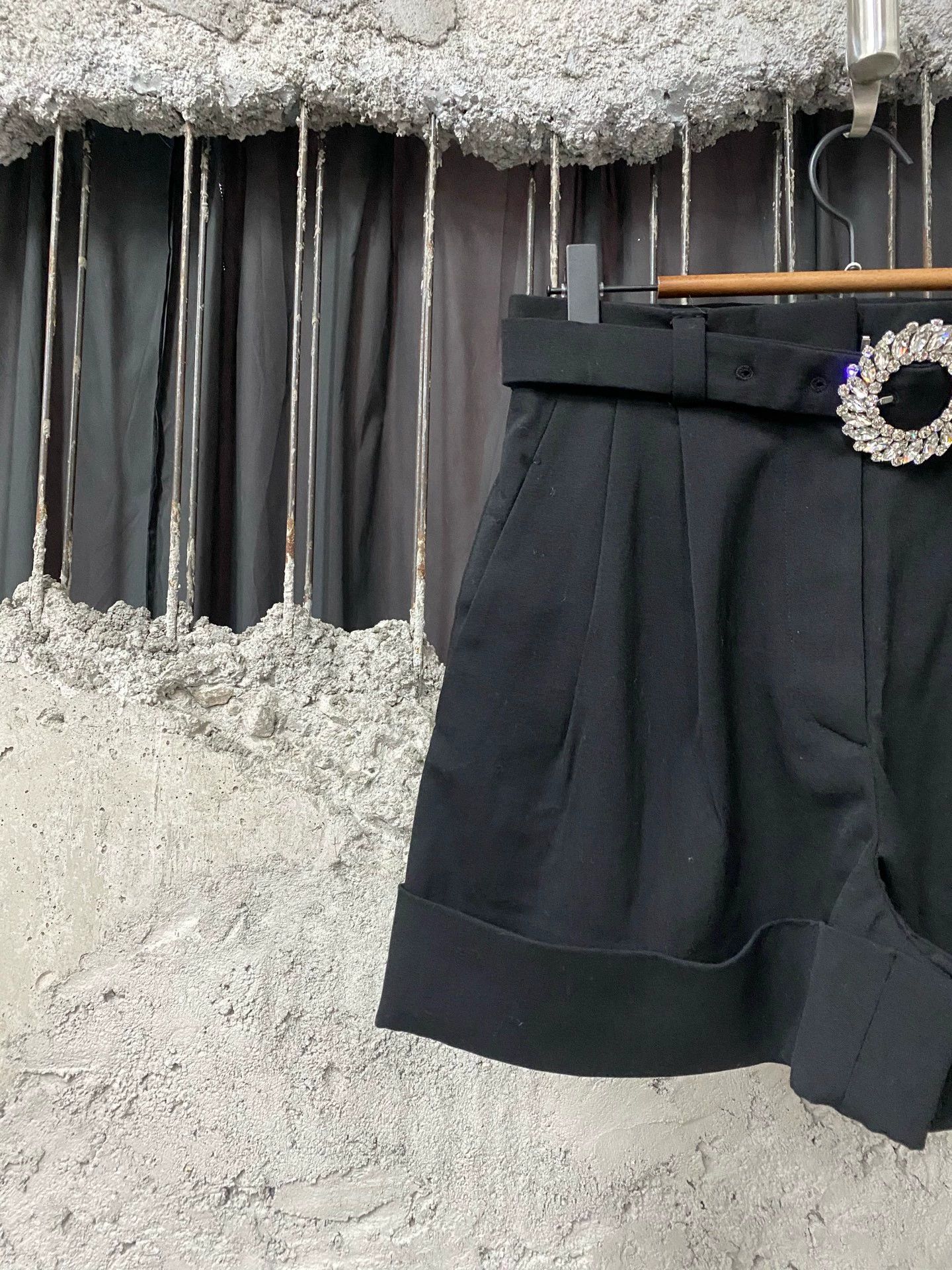 Miu Miu Miu Miu Rhinestone Belted Short 42 99 New 1RhinestoneMissing Size 28" / US 6 / IT 42 - 3 Thumbnail
