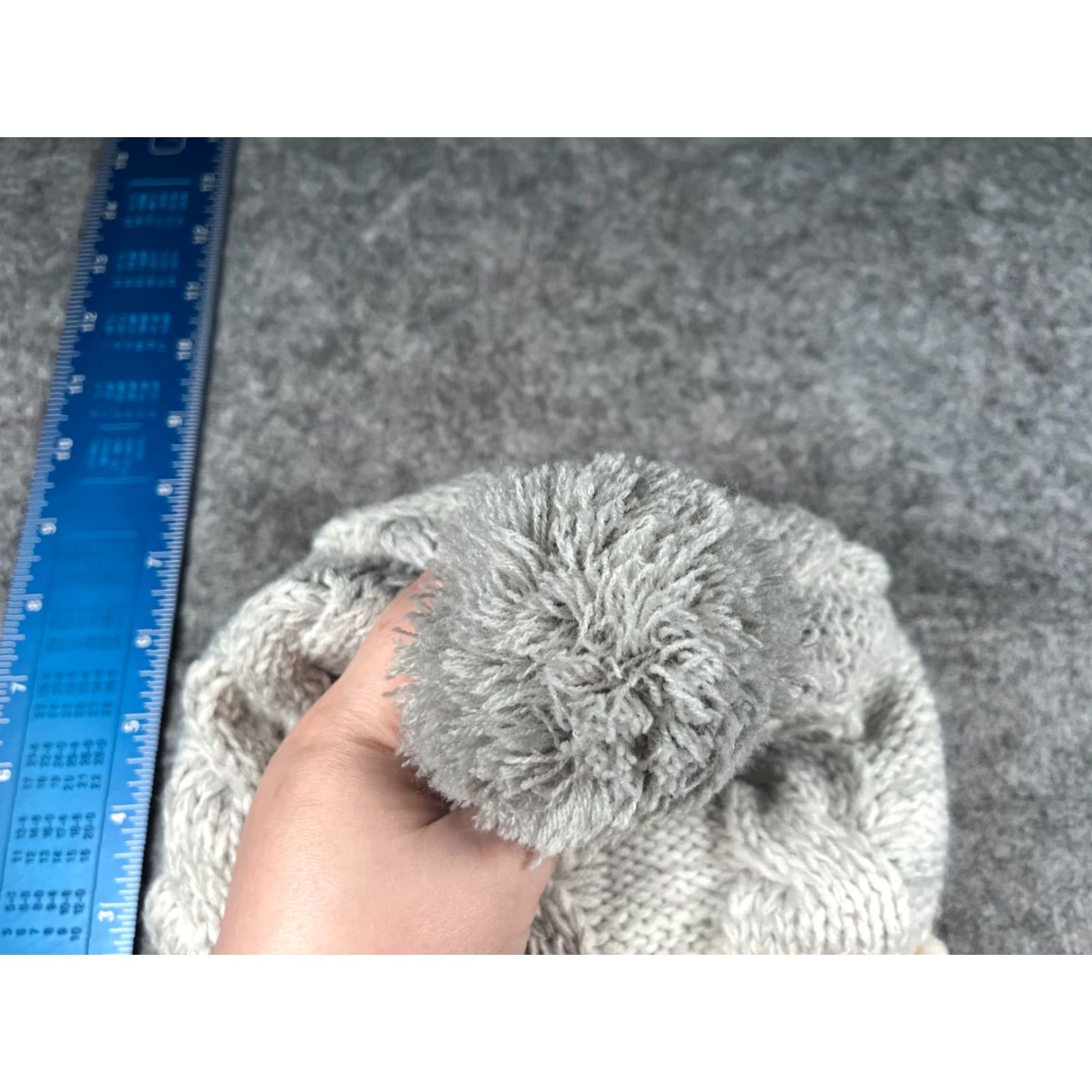 Vintage Ivory Ella Beanie Toque Women One Size Gray Cable Knit Acrylic Poly Lined Pom Size ONE SIZE - 4 Thumbnail