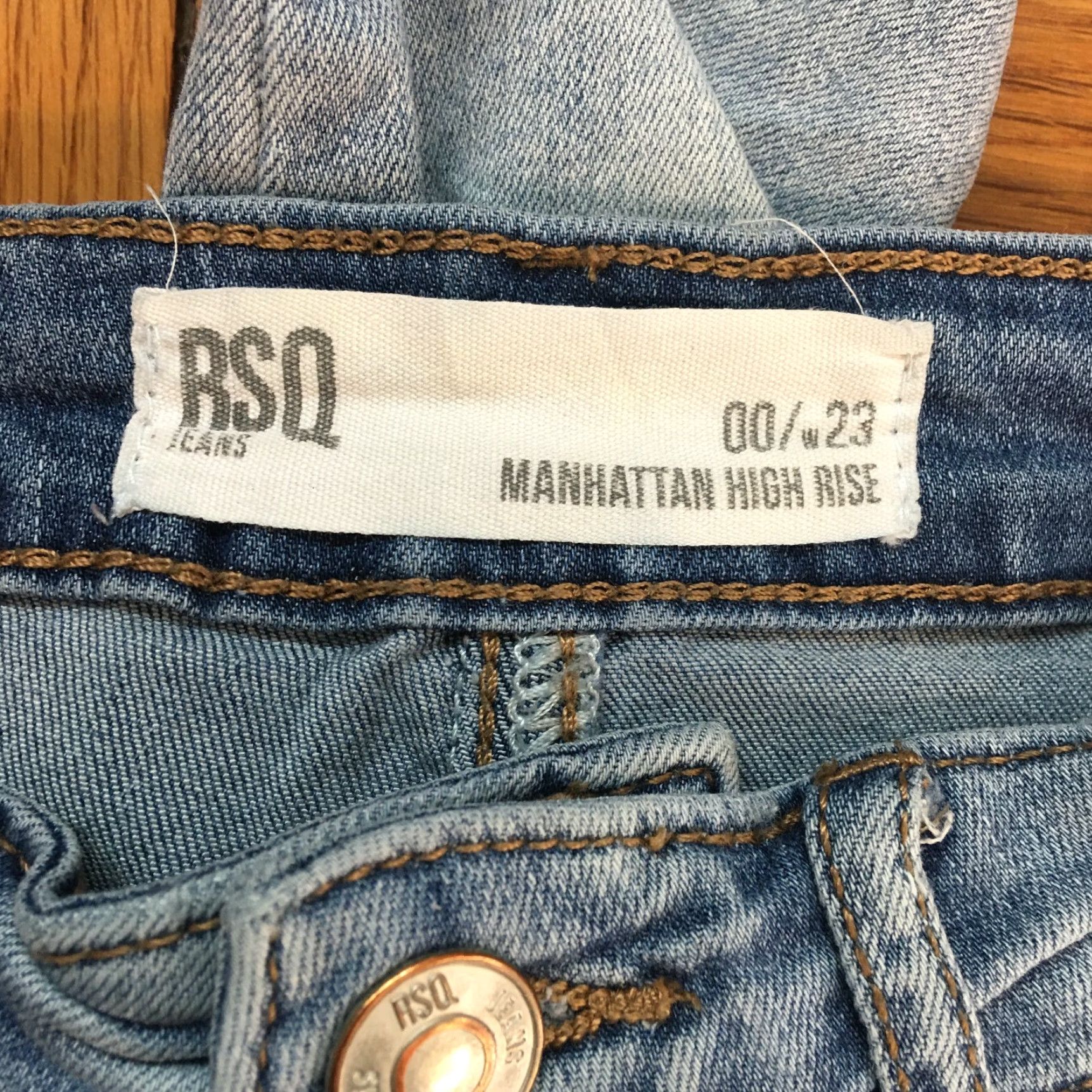 Rsq RSQ Manhattan High Rise Skinny Blue Denim Jeans Womens 00/W23 Regular 24 Inseam 29 Blue Skinny 90s Womens Jeans Size 24" / US 00 / IT 34 - 6 Thumbnail