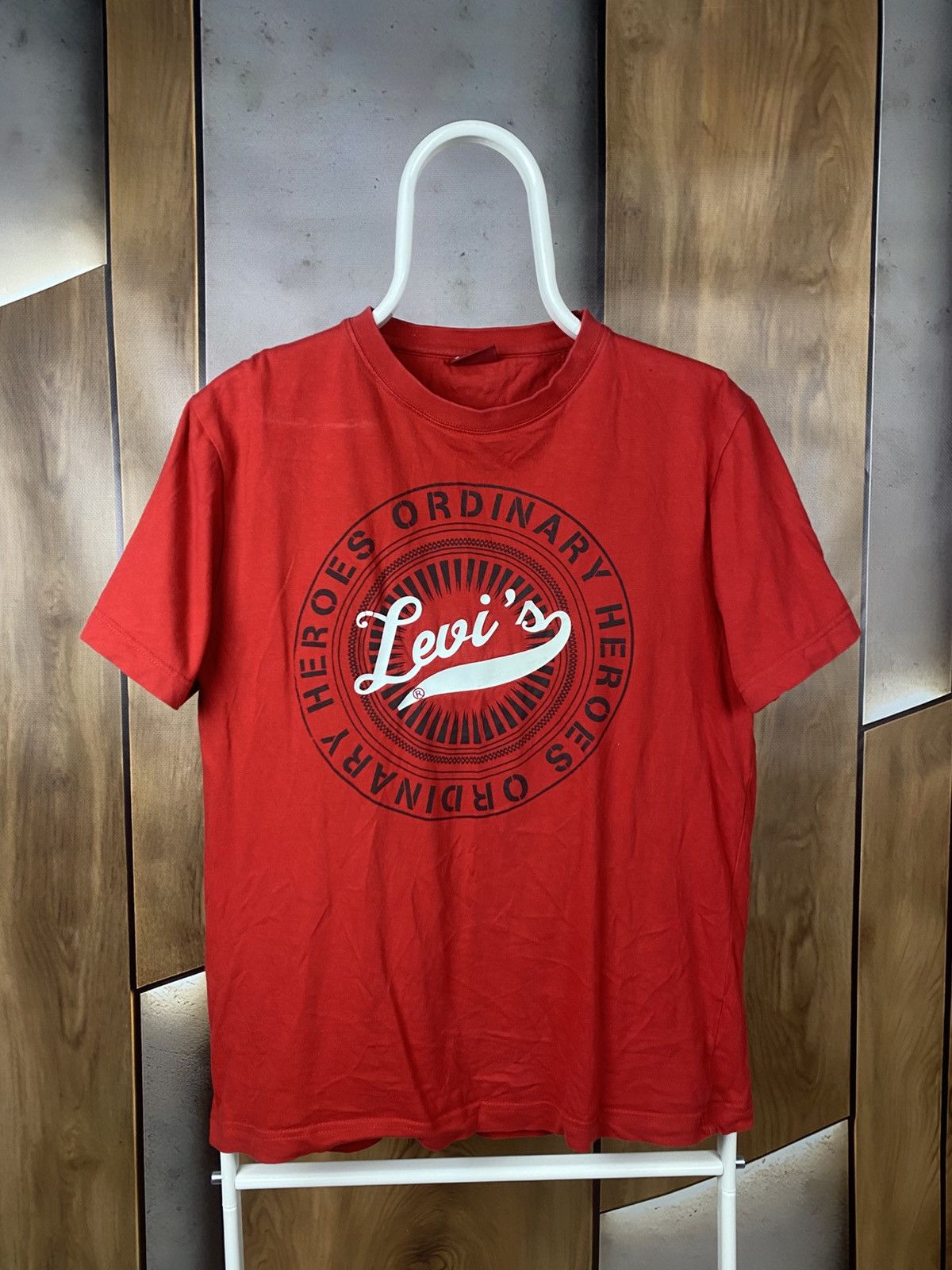 Levi's 📌Vintage 90s T-Shirt Levi’s Heroes Ordinary Red Tab VTG Tee📌 Size US L / EU 52-54 / 3 - 1 Thumbnail