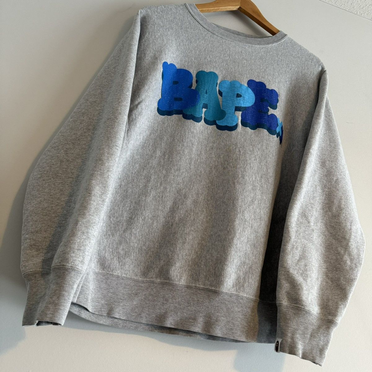 Bape × Kaws OG Bape x Kaws Spellout Chomper Crewneck Size US M / EU 48-50 / 2 - 2 Thumbnail