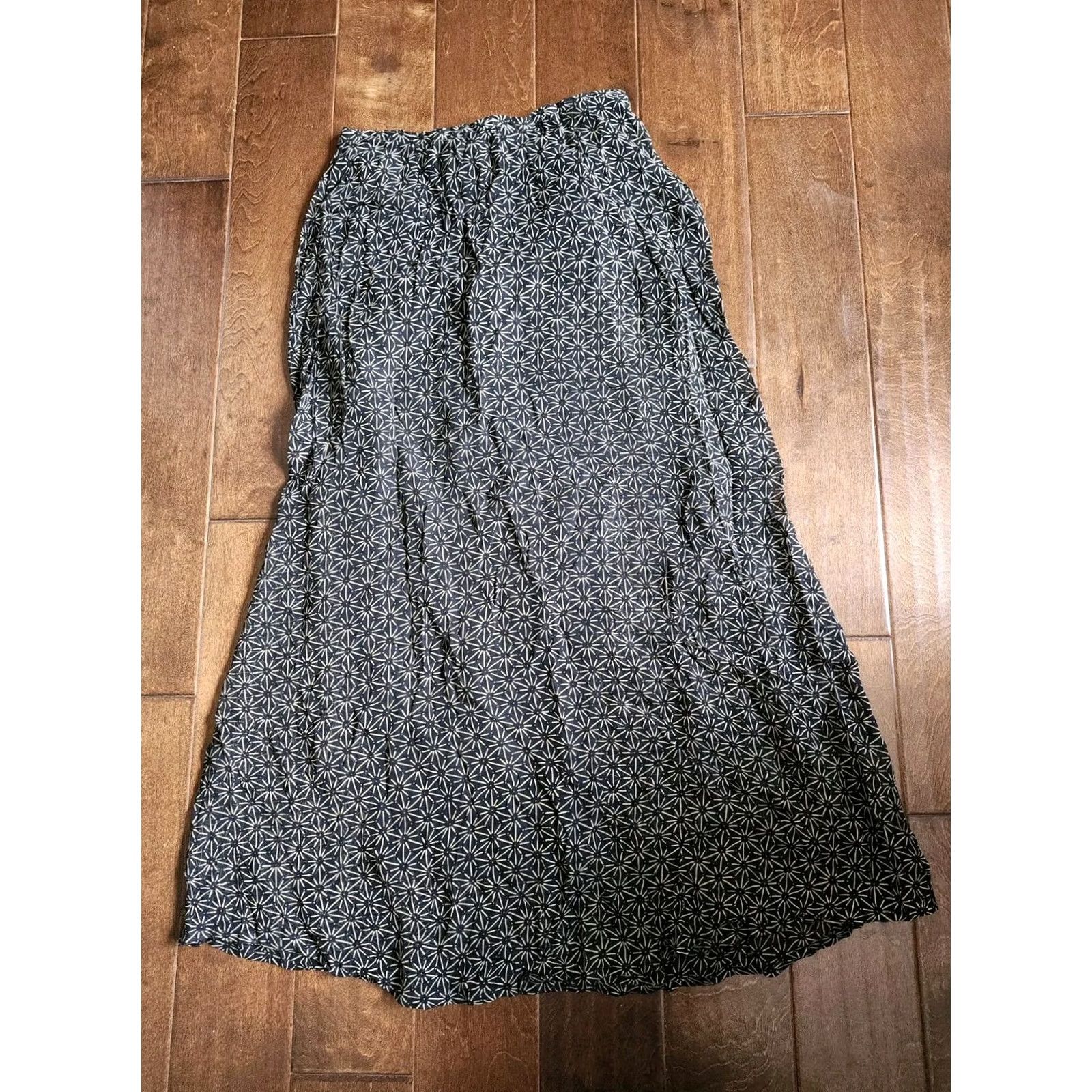 Merona Merona Women's Black White Skirt - Size 10 Skirt Regular 10 Black White Rayon Cotton Travel Casual Business Women Size 32" / US 10 / IT 46 - 3 Thumbnail