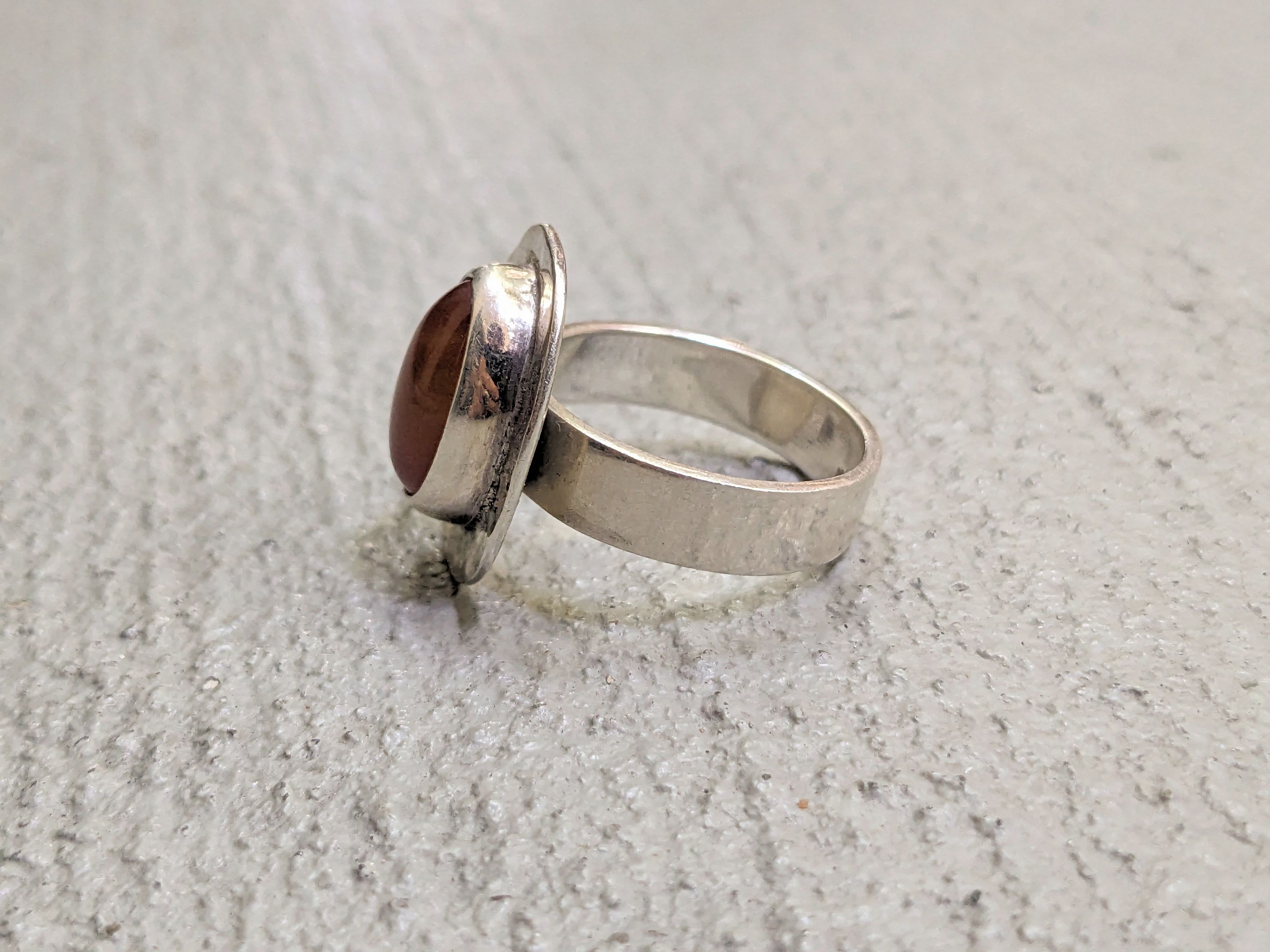 Jewelry × Vintage Vintage Sterling Silver Ring Orange Carnelian 8.25 Hammered Size ONE SIZE - 7 Thumbnail